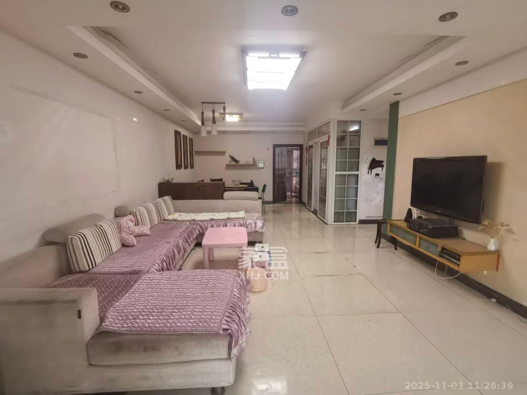 麓谷加州阳光  2室2厅1卫    2000.0元/月