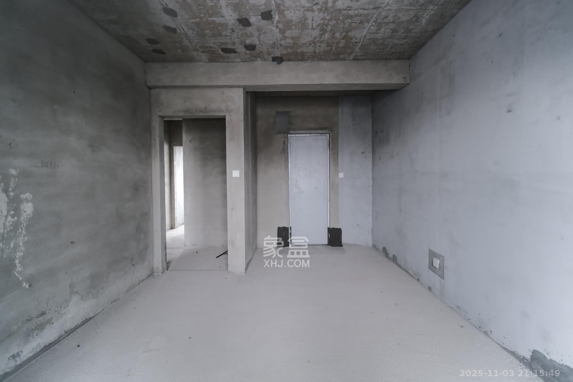 爱情公望府 4室2厅2卫 102.0万 爱情公望府 4室2厅2卫 102.0万卧室