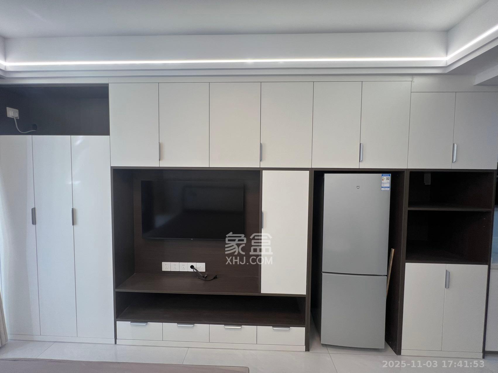 中海珑悦府  1室1厅1卫    1300.0元/月室内图