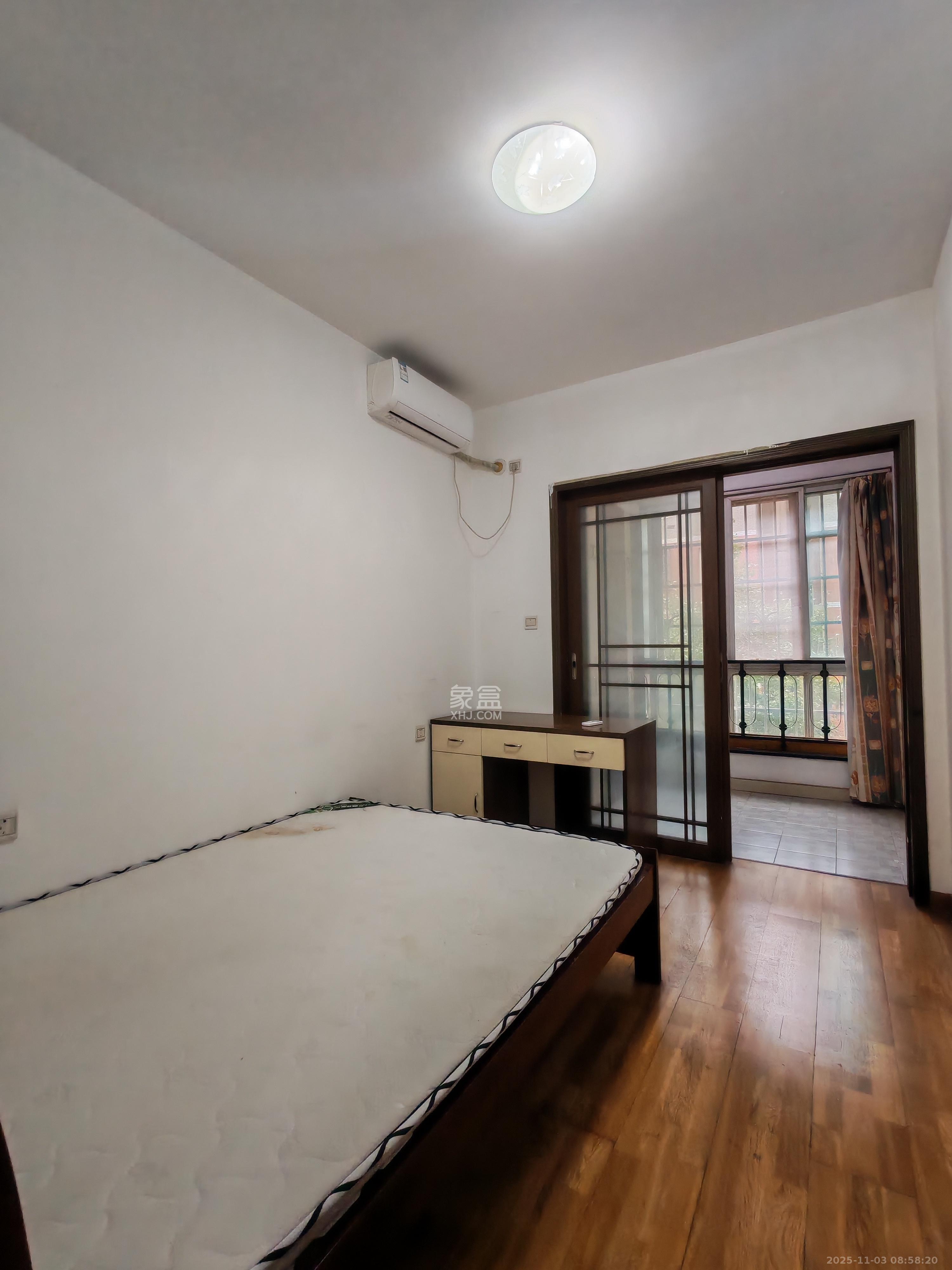 东城名苑 3室2厅2卫 1500.0元/月 东城名苑 3室2厅2卫 1500.0元/月室内图