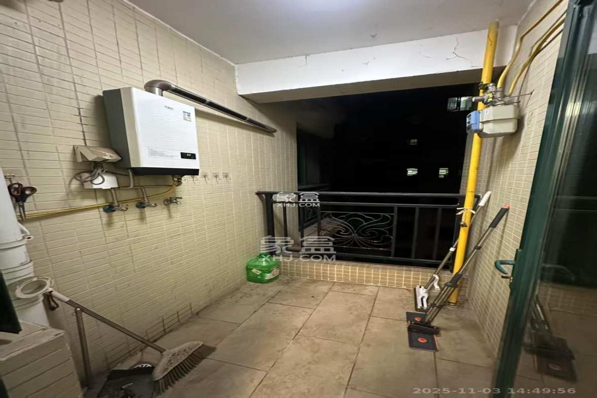 恒大雅苑 2室1厅1卫 2300.0元/月 恒大雅苑 2室1厅1卫 2300.0元/月室内图