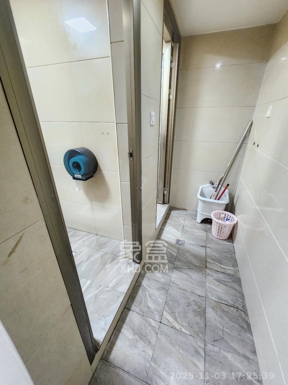 奥克斯广场  1室1厅1卫    11000.0元/月室内图