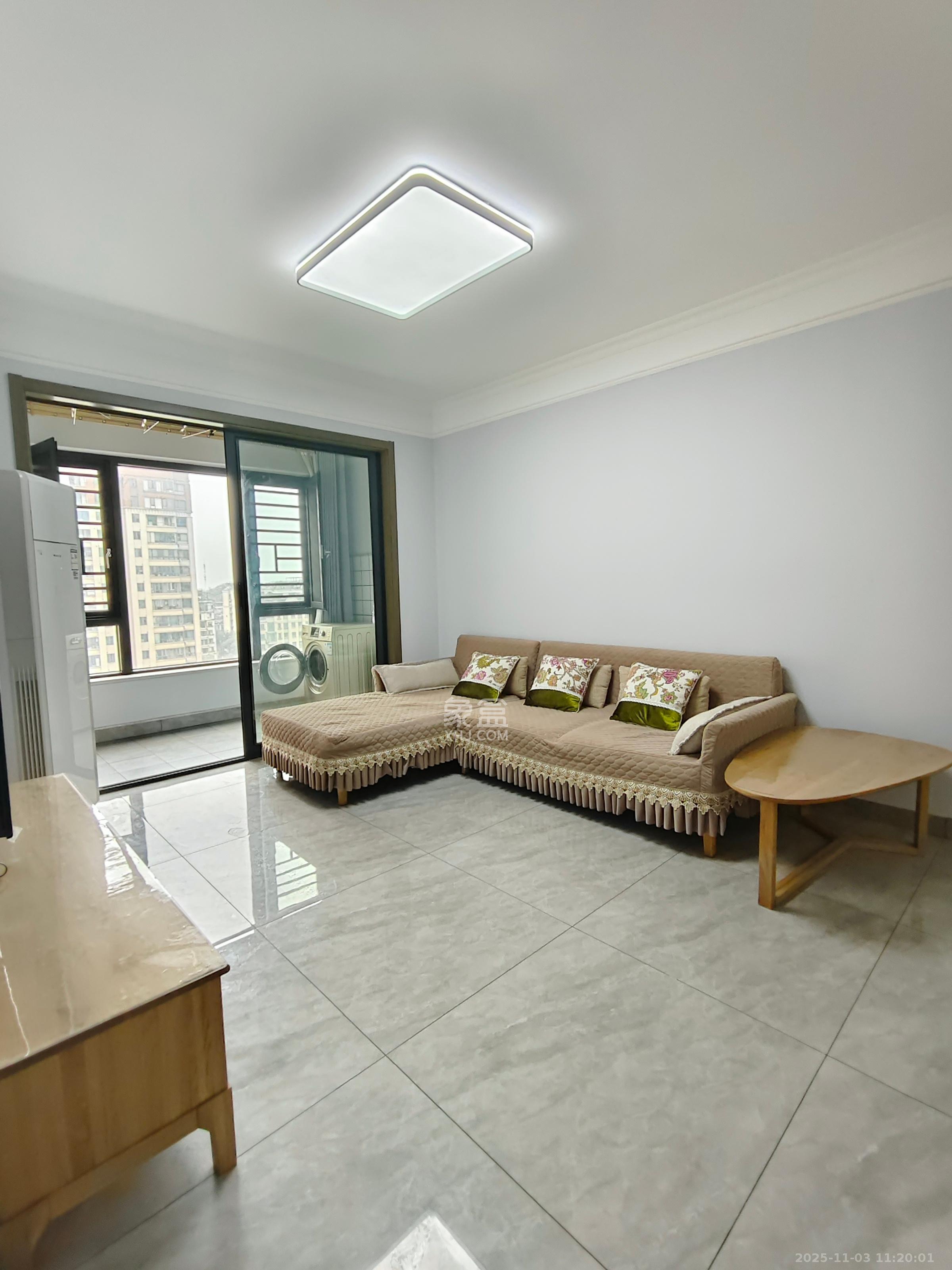 五矿万境蓝山  2室2厅1卫    2300.0元/月室内图