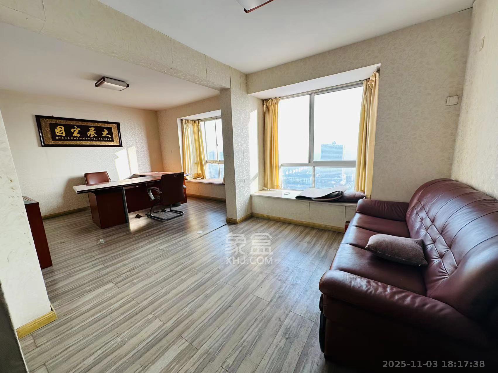 高桥现代商贸城 5室3厅2卫 7200.0元/月 高桥现代商贸城 5室3厅2卫 7200.0元/月室内图