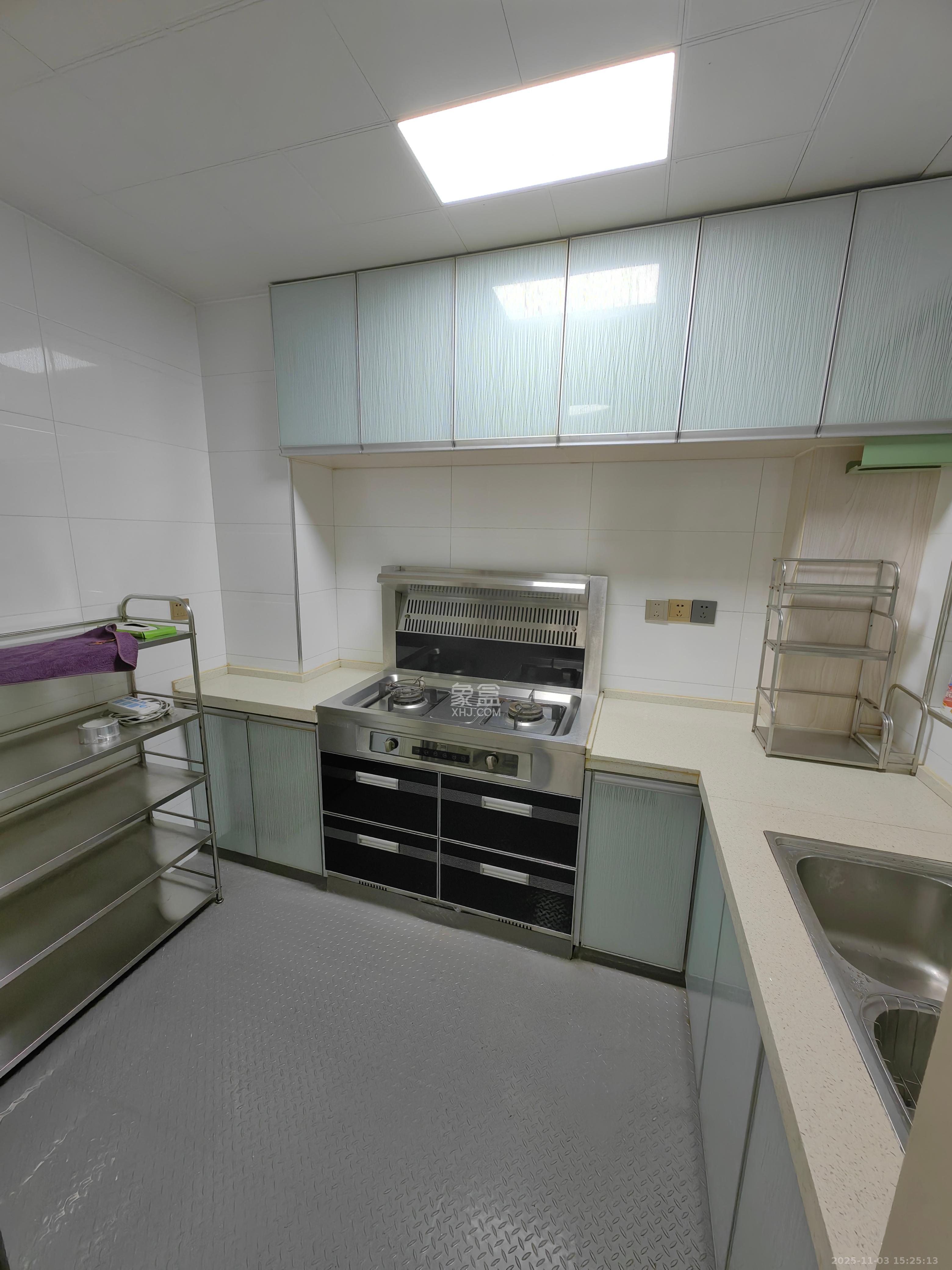 中建芙蓉嘉苑  3室2厅2卫    2800.0元/月室内图