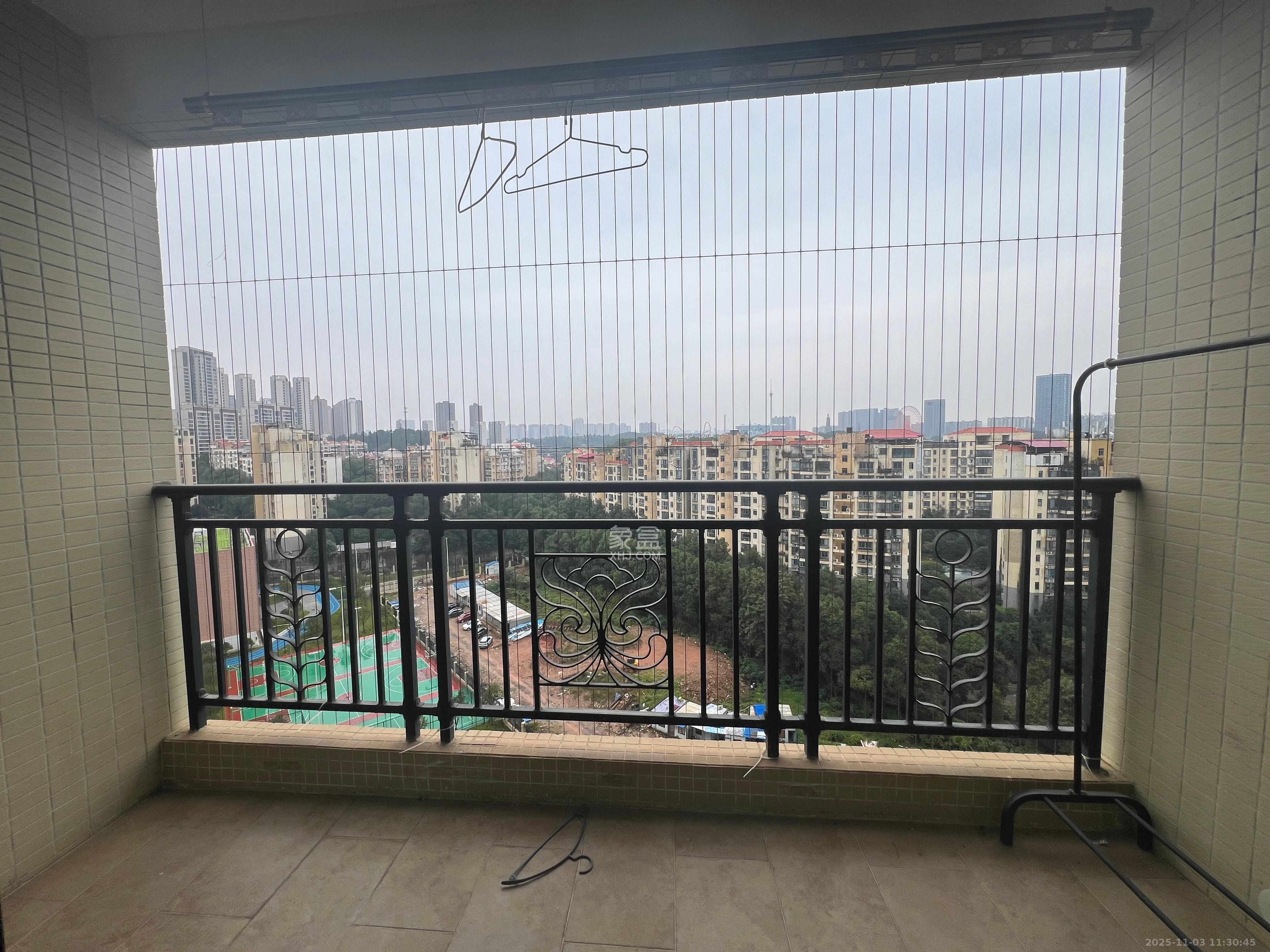 恒大雅苑 2室2厅1卫 2100.0元/月 恒大雅苑 2室2厅1卫 2100.0元/月室内图