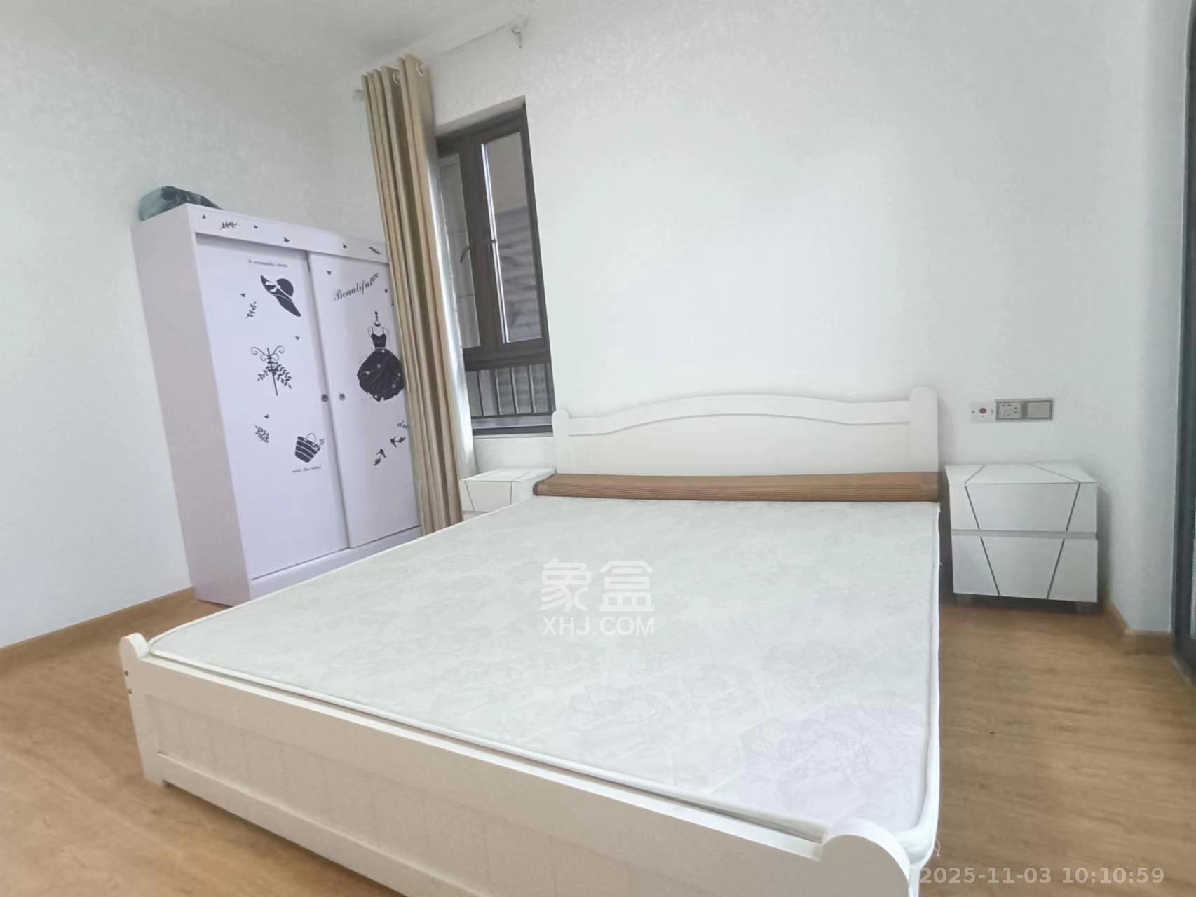 金茂梅溪湖  2室2厅1卫    2500.0元/月室内图