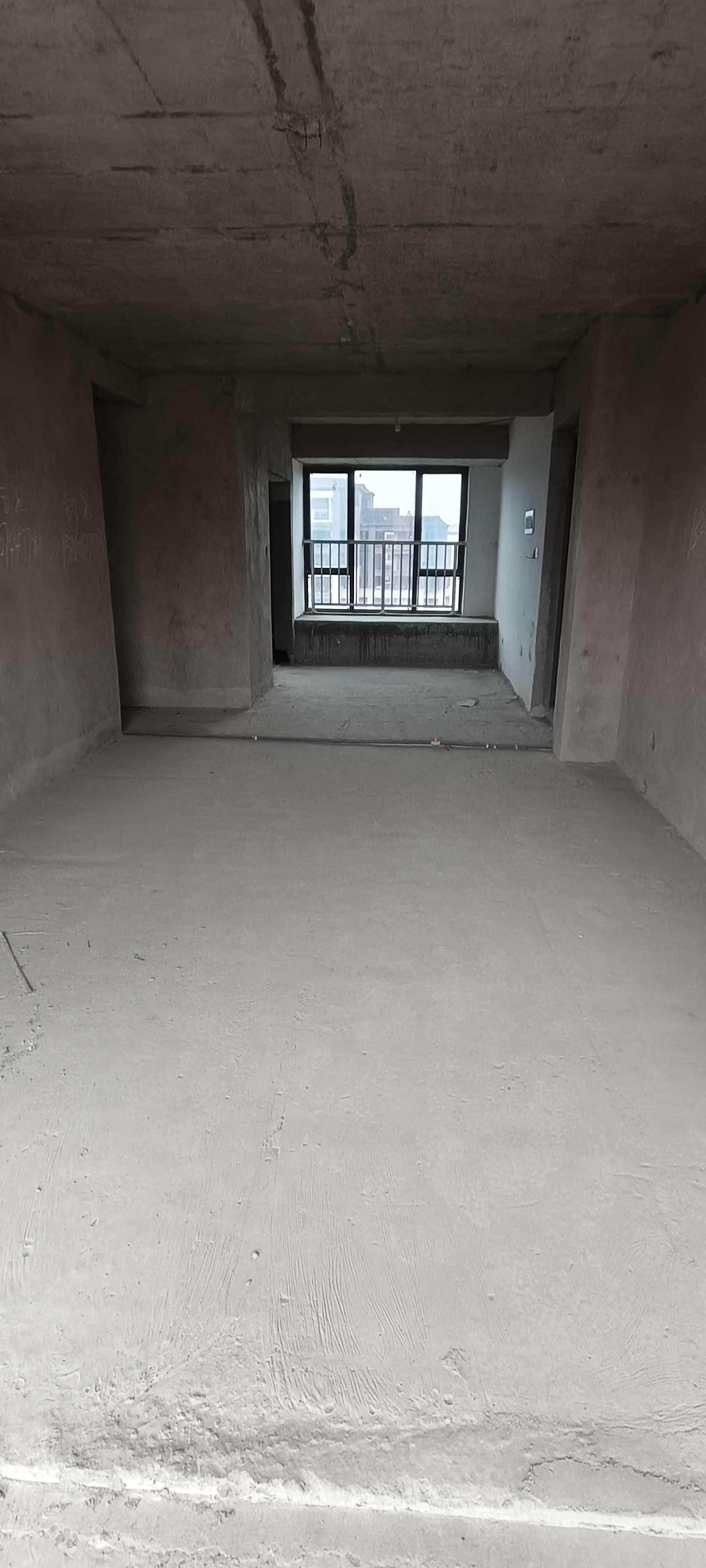 山水印象澜庭  3室2厅2卫    85.0万客厅