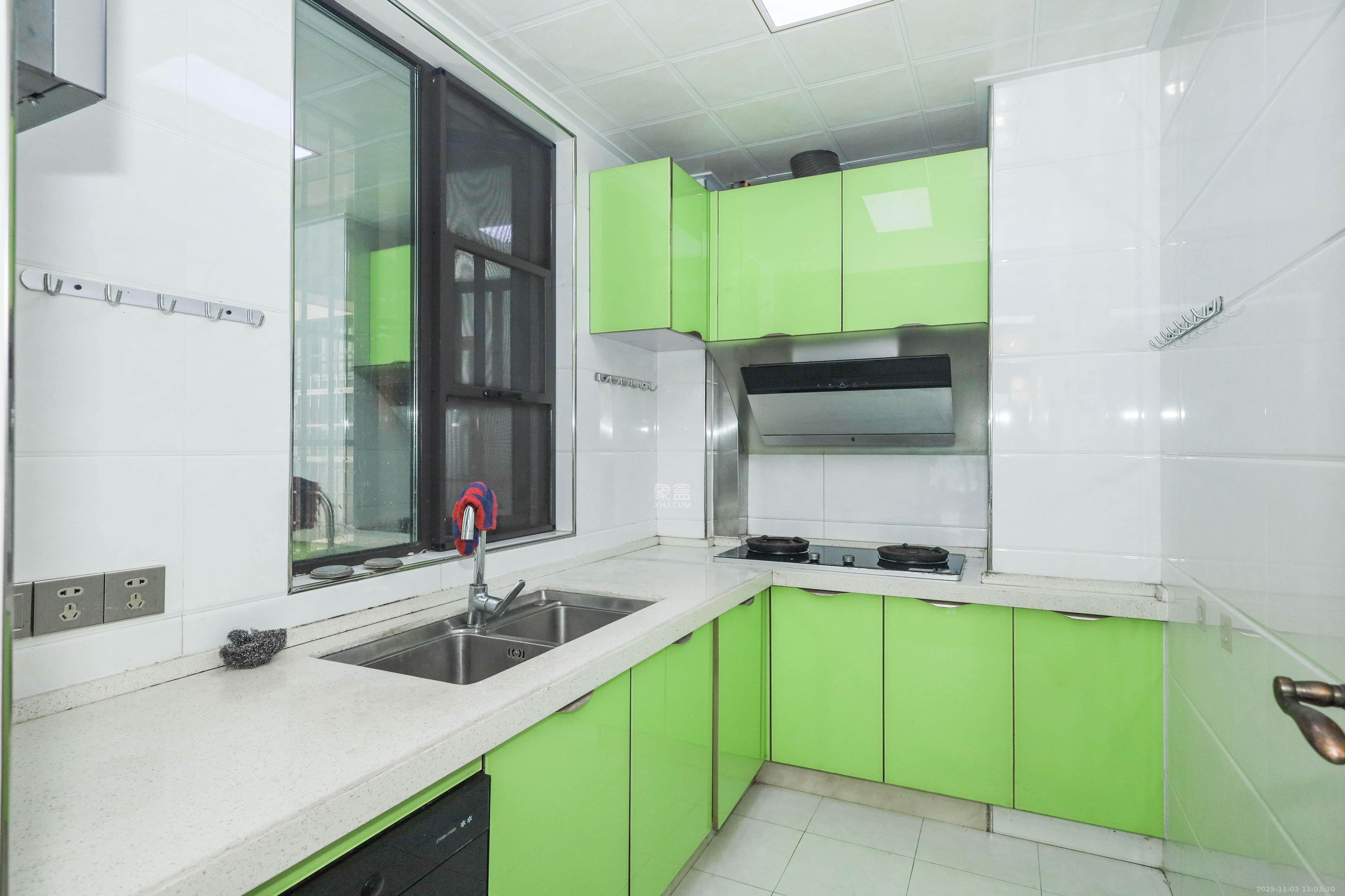 麓谷星辰 3室2厅1卫 88.0万 麓谷星辰 3室2厅1卫 88.0万厨房