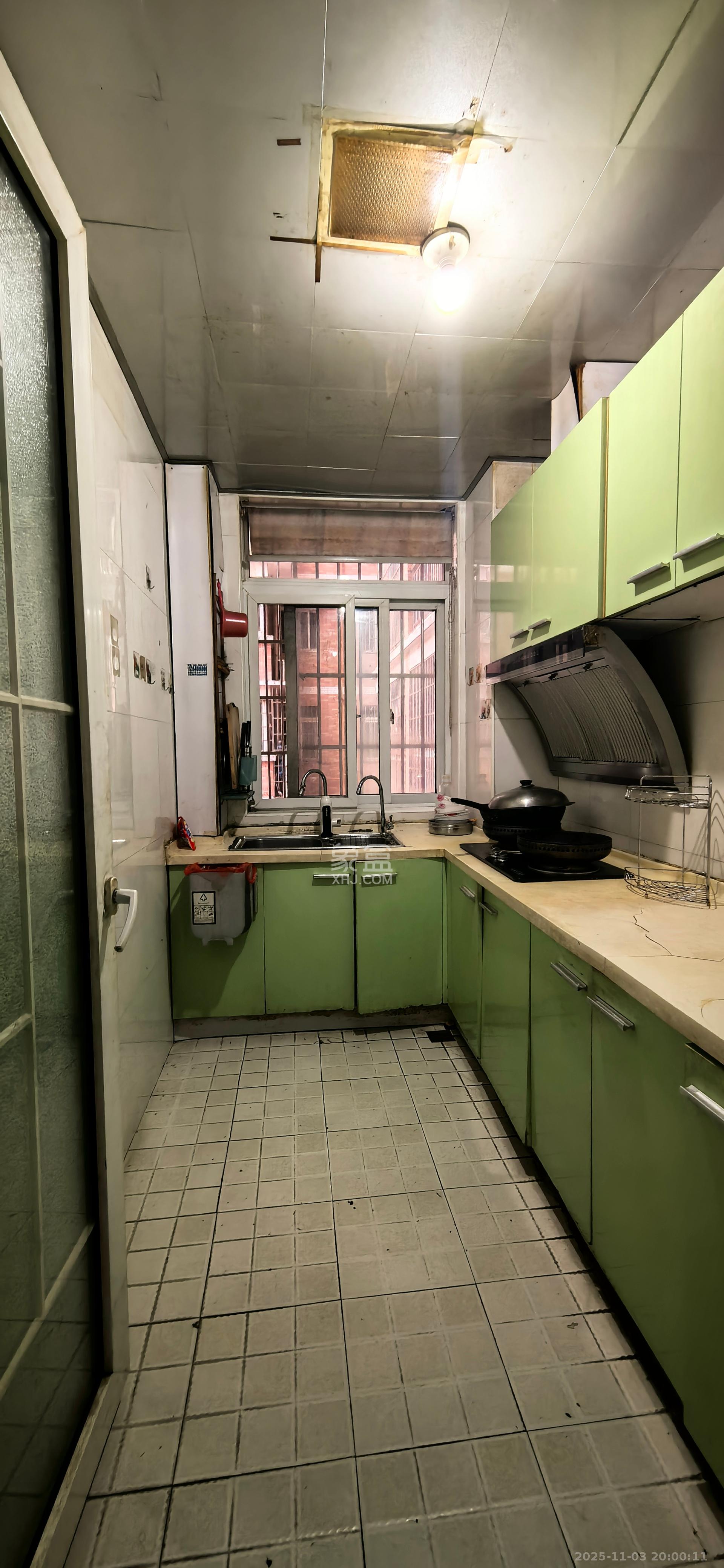 星城国际  2室2厅1卫    1400.0元/月室内图