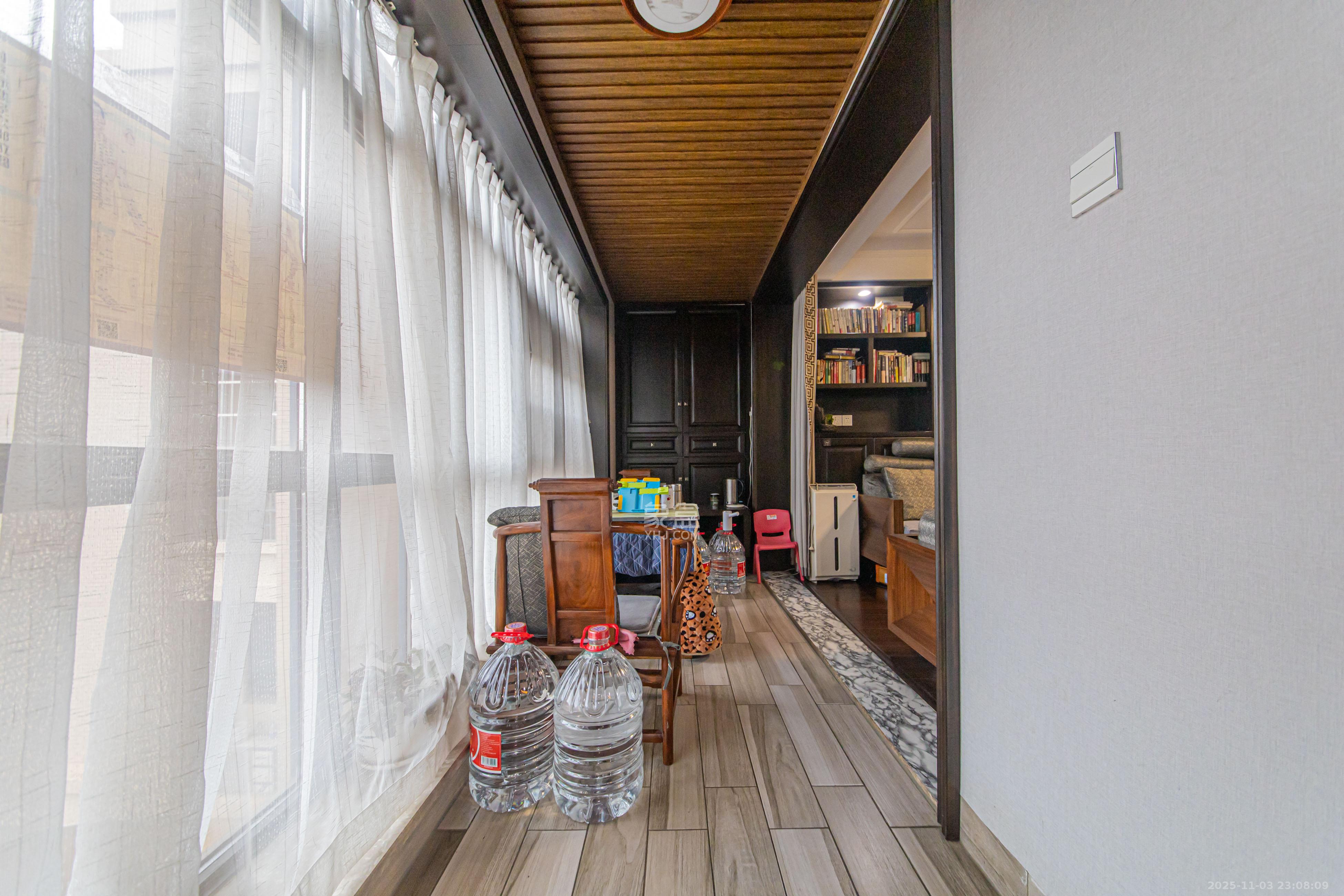 鑫远尚玺苑  5室2厅3卫    338.0万阳台