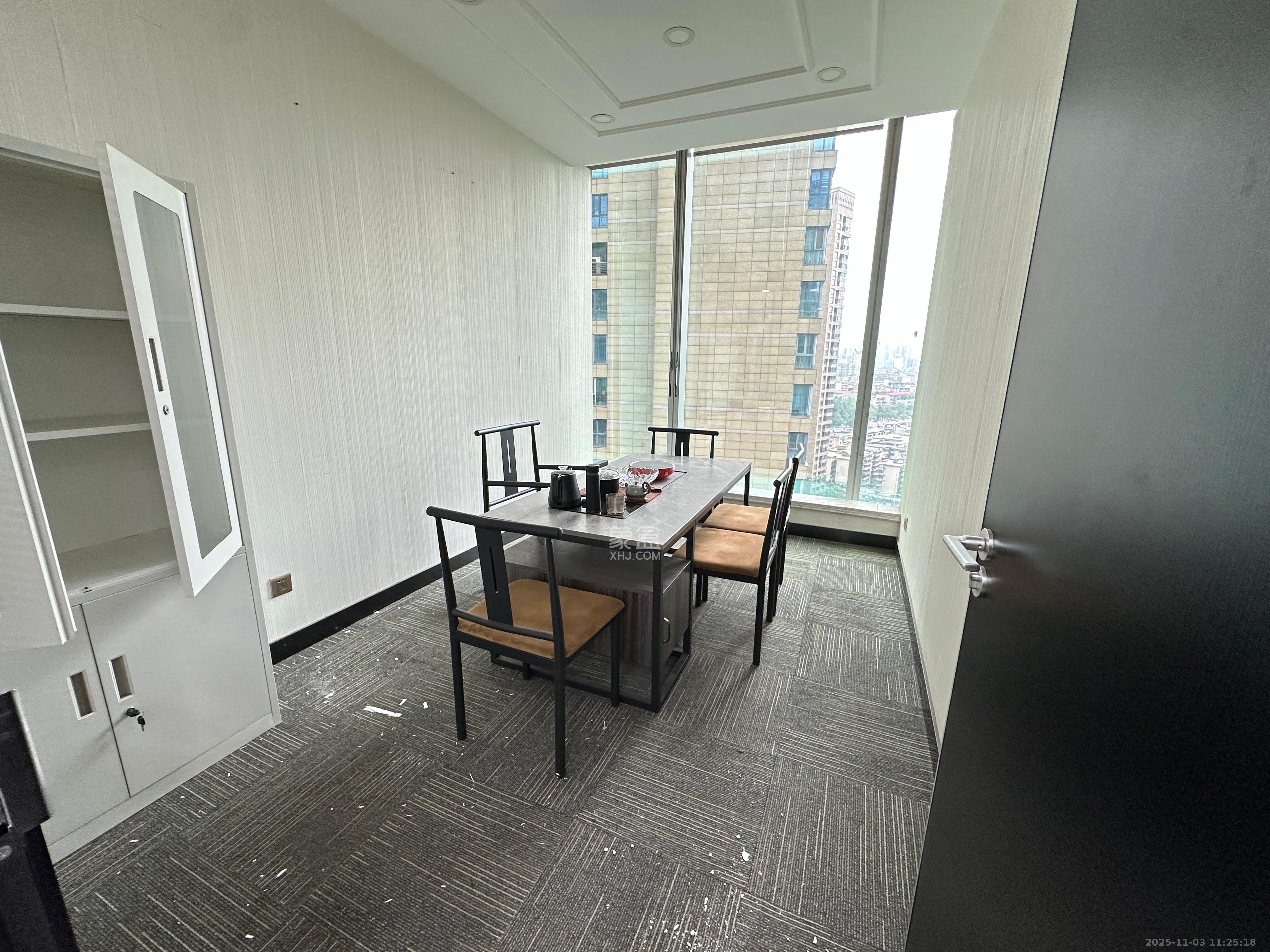 保利国际广场   81.09㎡      8000.0元/月室内图