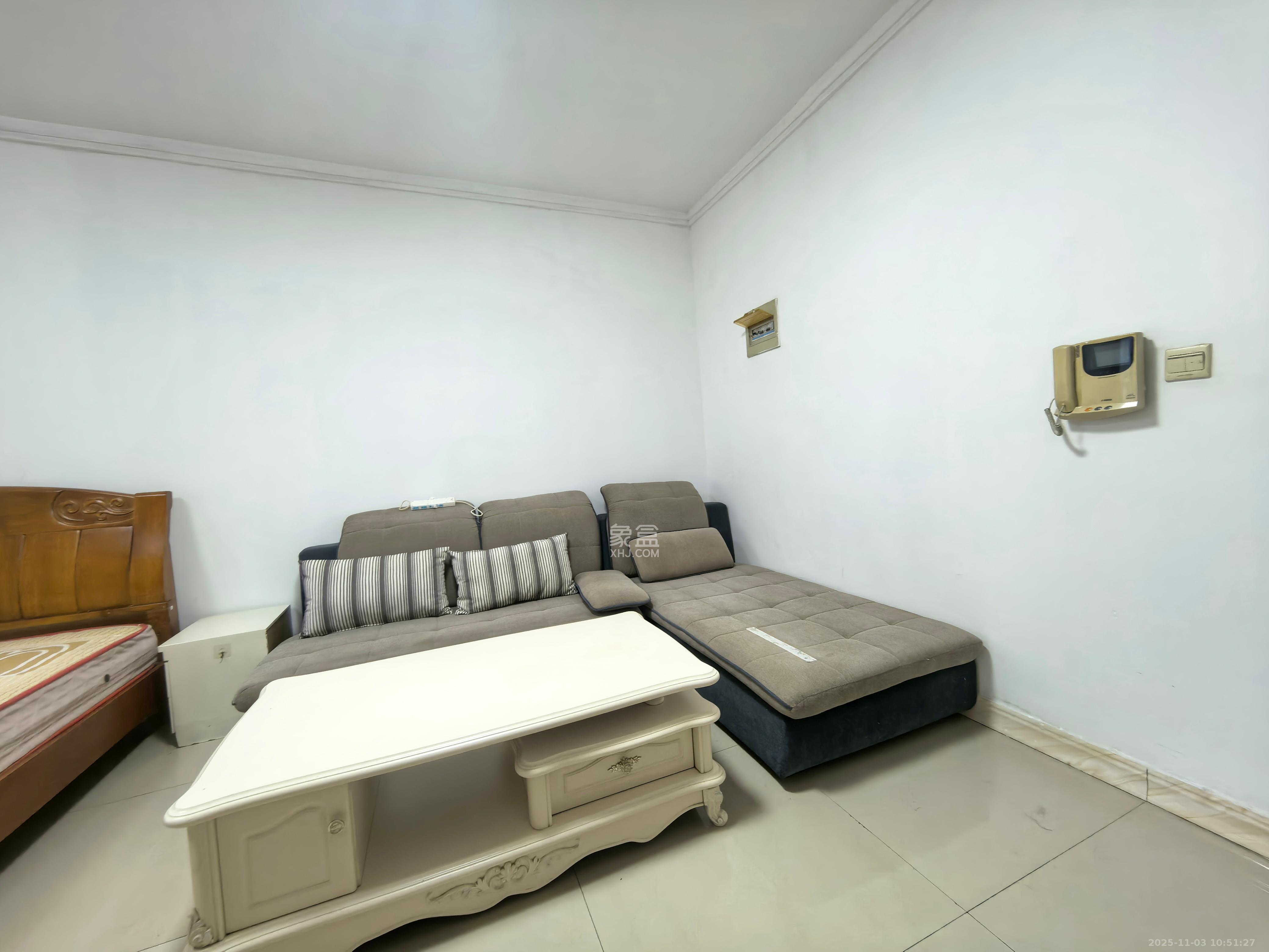 满庭芳小区  1室1厅1卫    1500.0元/月室内图