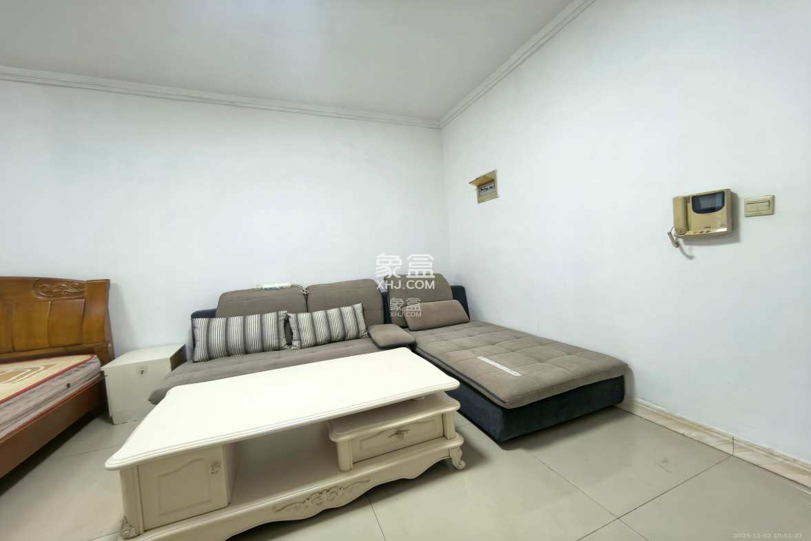 满庭芳小区 1室1厅1卫 1500.0元/月 满庭芳小区 1室1厅1卫 1500.0元/月室内图