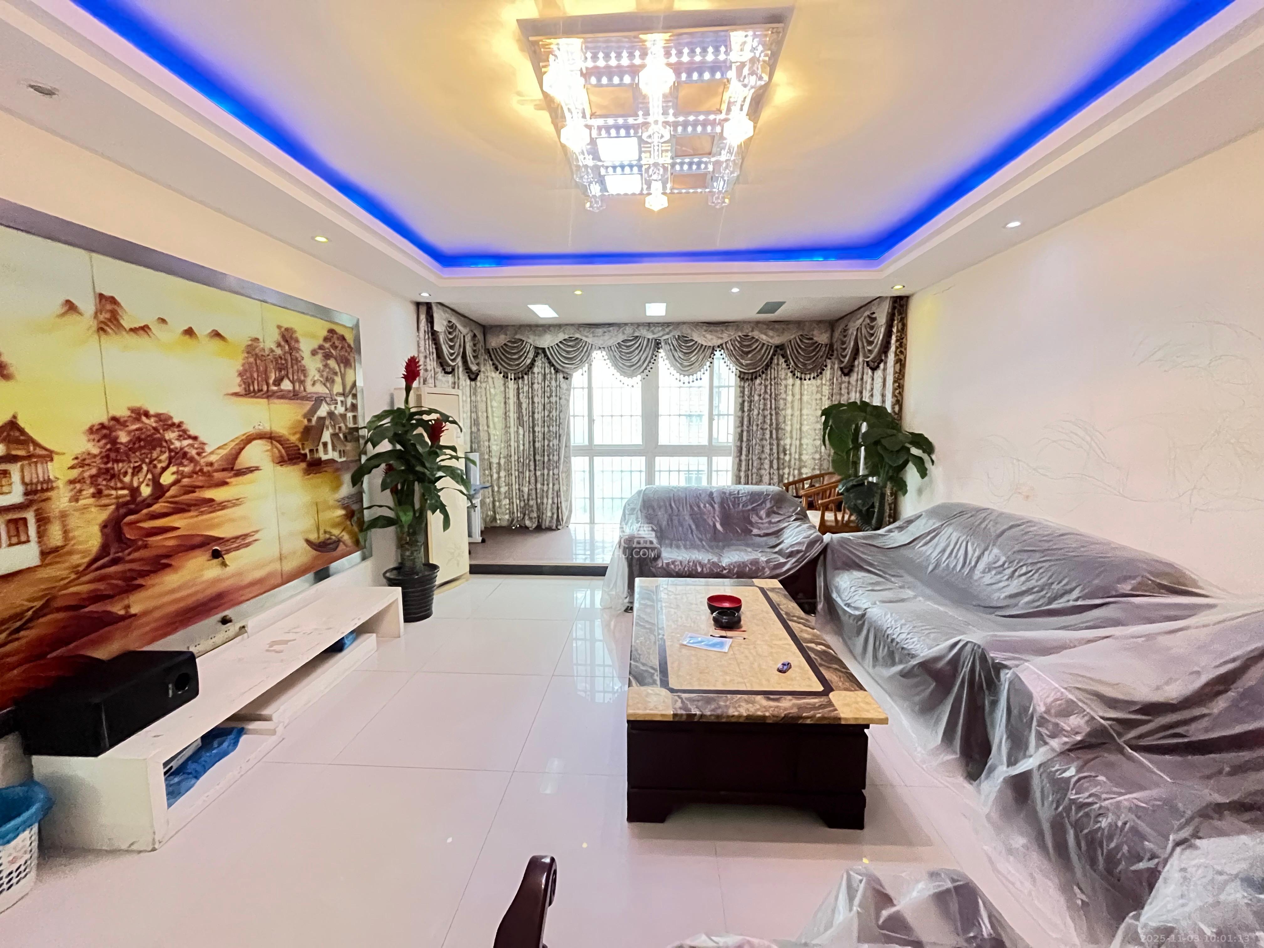 鑫天山城明珠  4室2厅2卫    1700.0元/月