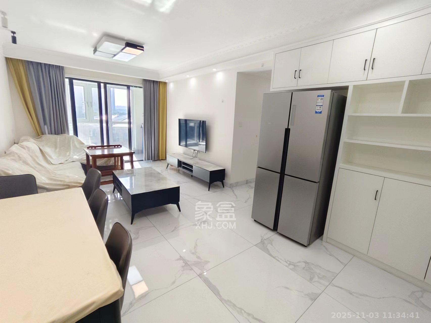 荣盛岳麓峰景 3室2厅2卫 2300.0元/月 荣盛岳麓峰景 3室2厅2卫 2300.0元/月室内图