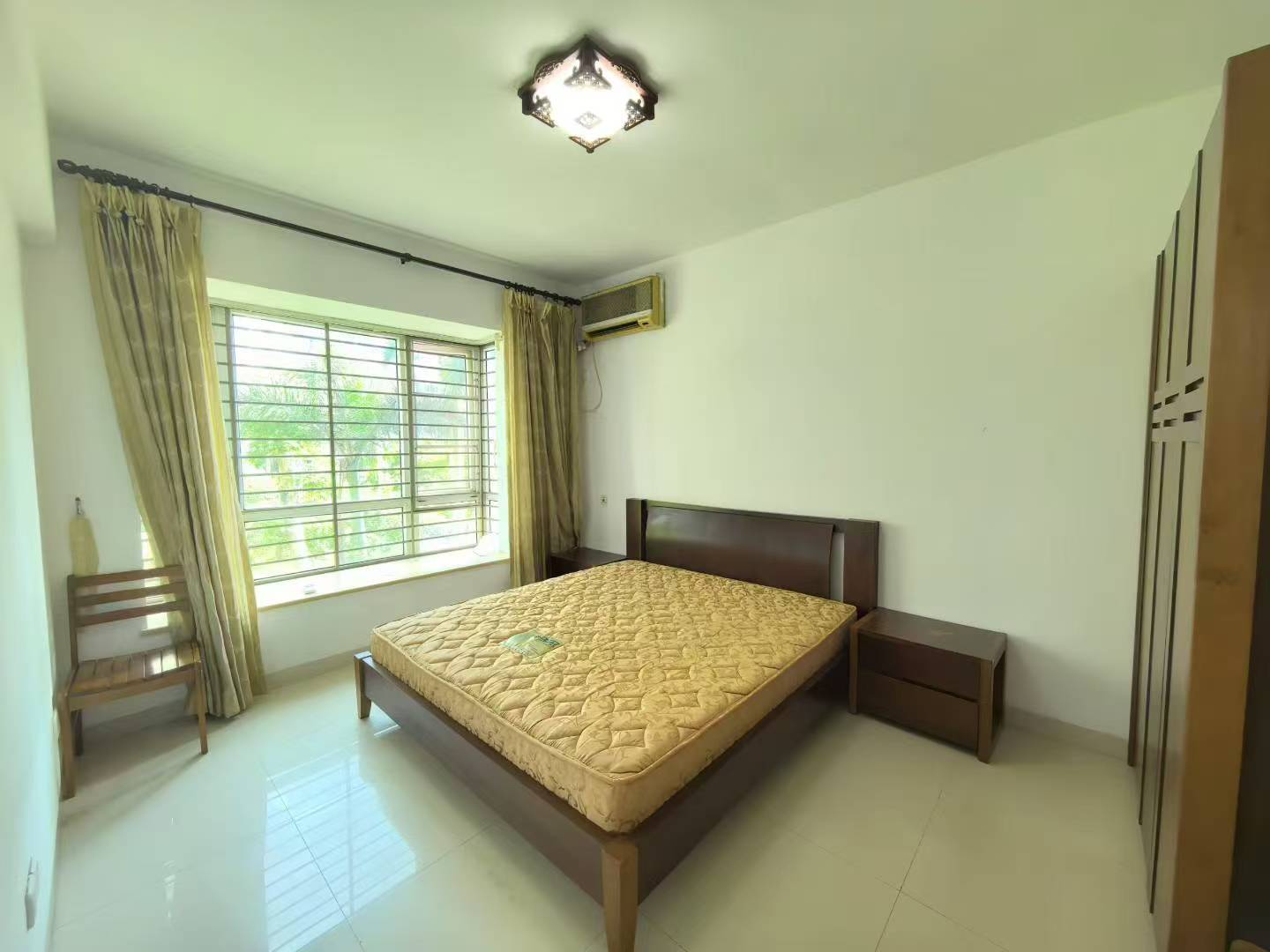 滨江温泉花园  3室2厅2卫    3600.0元/月室内图