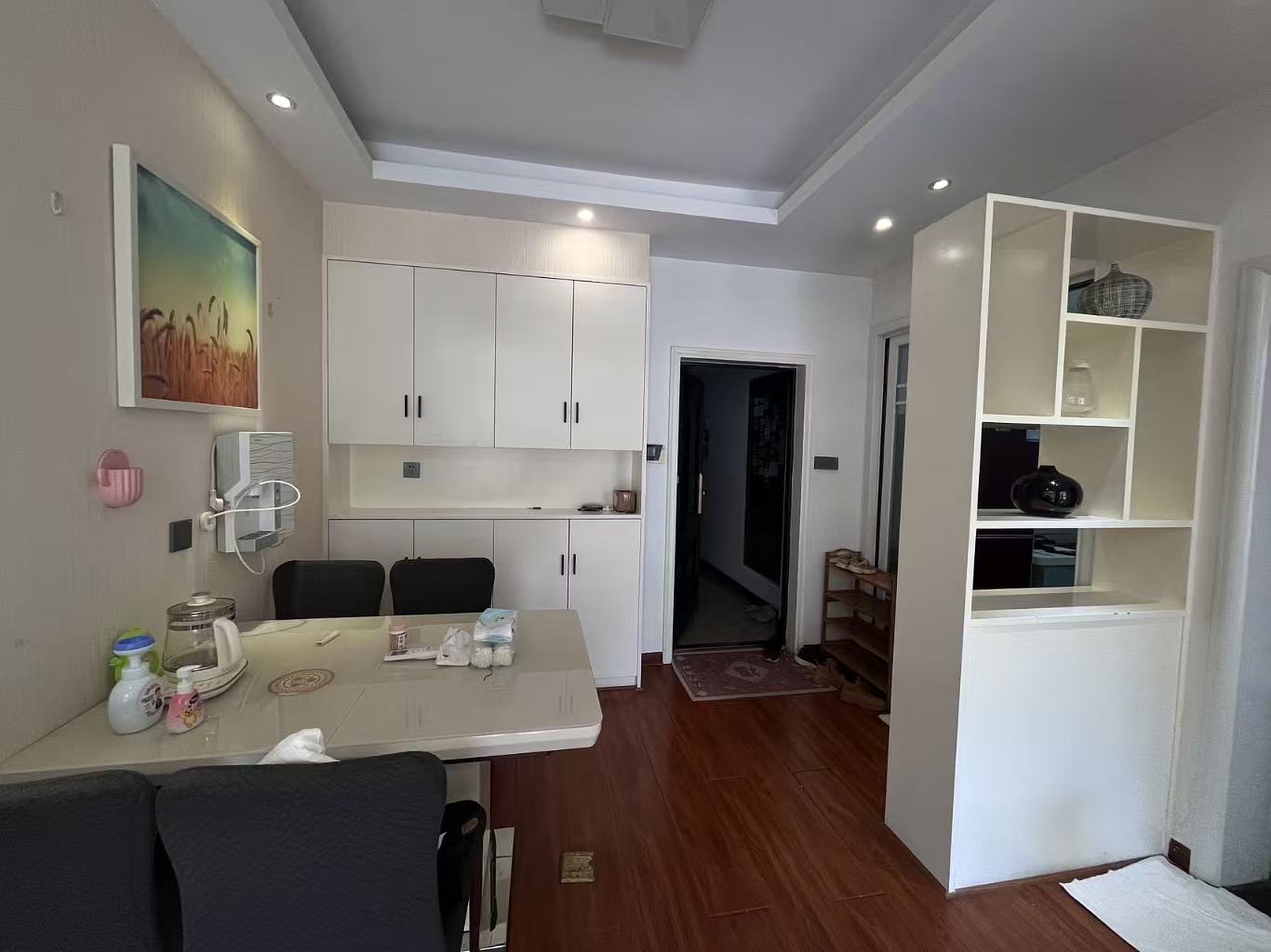 御花园 2室2厅1卫 1500.0元/月 御花园 2室2厅1卫 1500.0元/月室内图