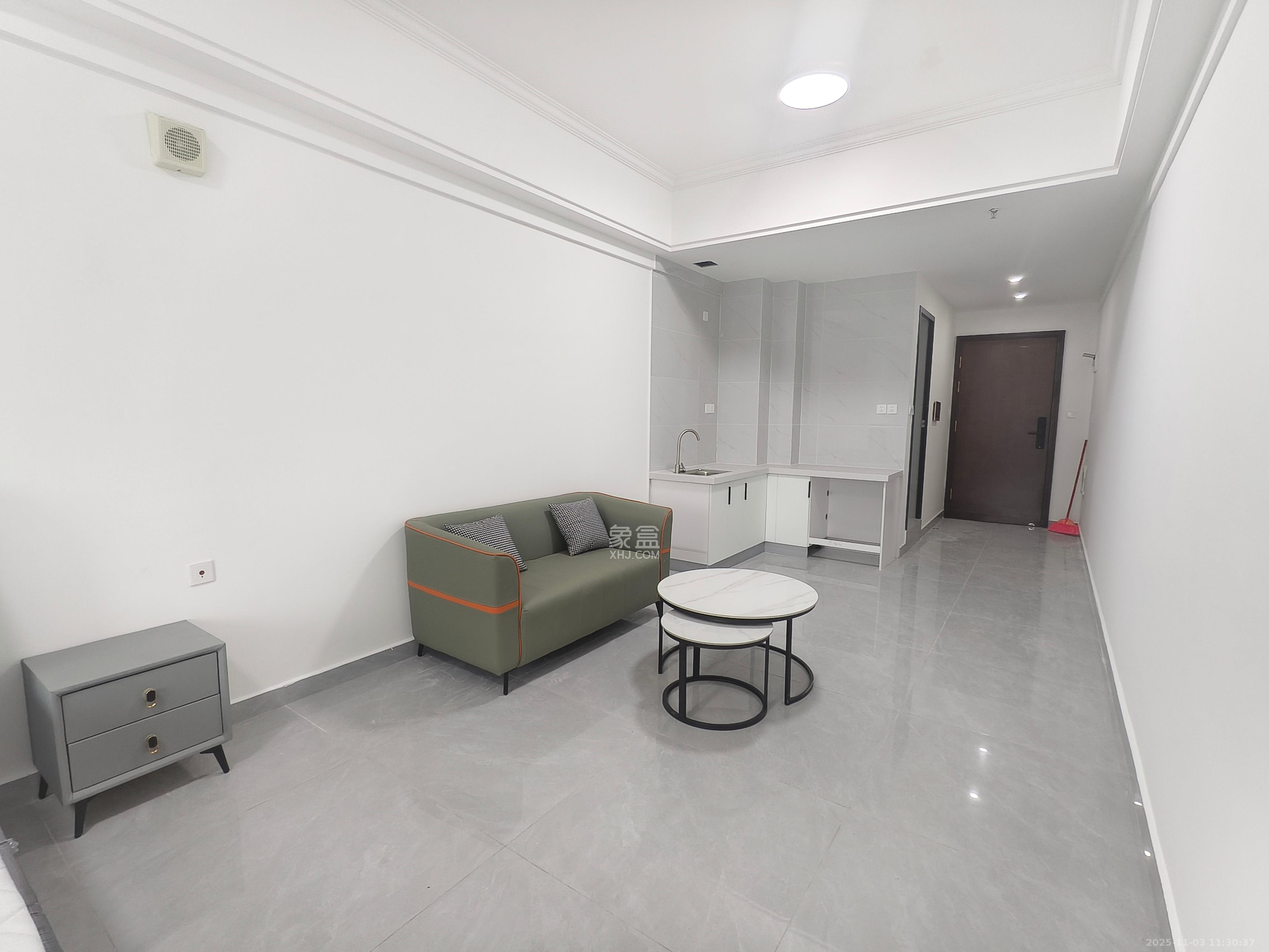 恒大誉府（融誉商业中心）  1室1厅1卫    1600.0元/月室内图