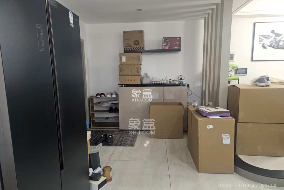 中央美郡 4室2厅2卫 3000.0元/月 中央美郡 4室2厅2卫 3000.0元/月室内图