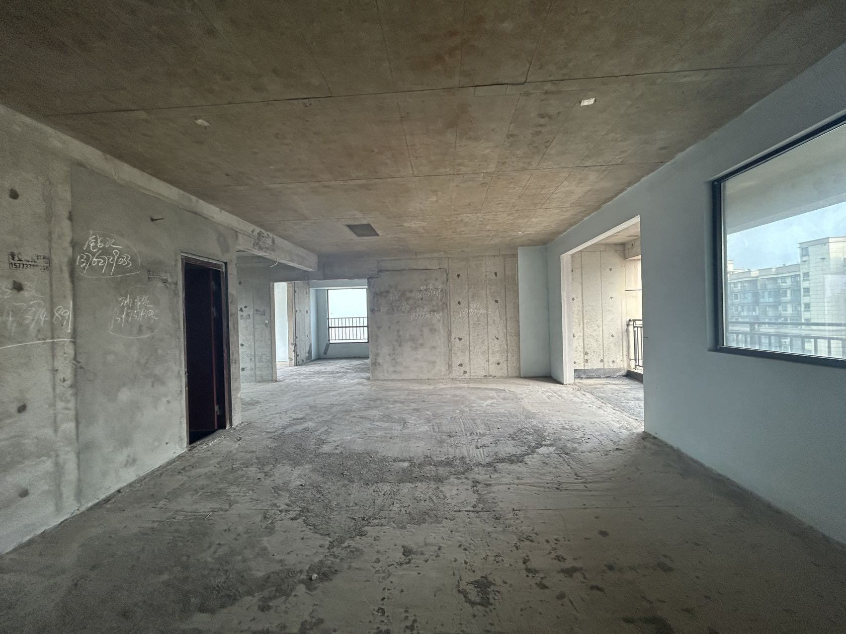 梓湖馨苑  4室2厅2卫    67.8万