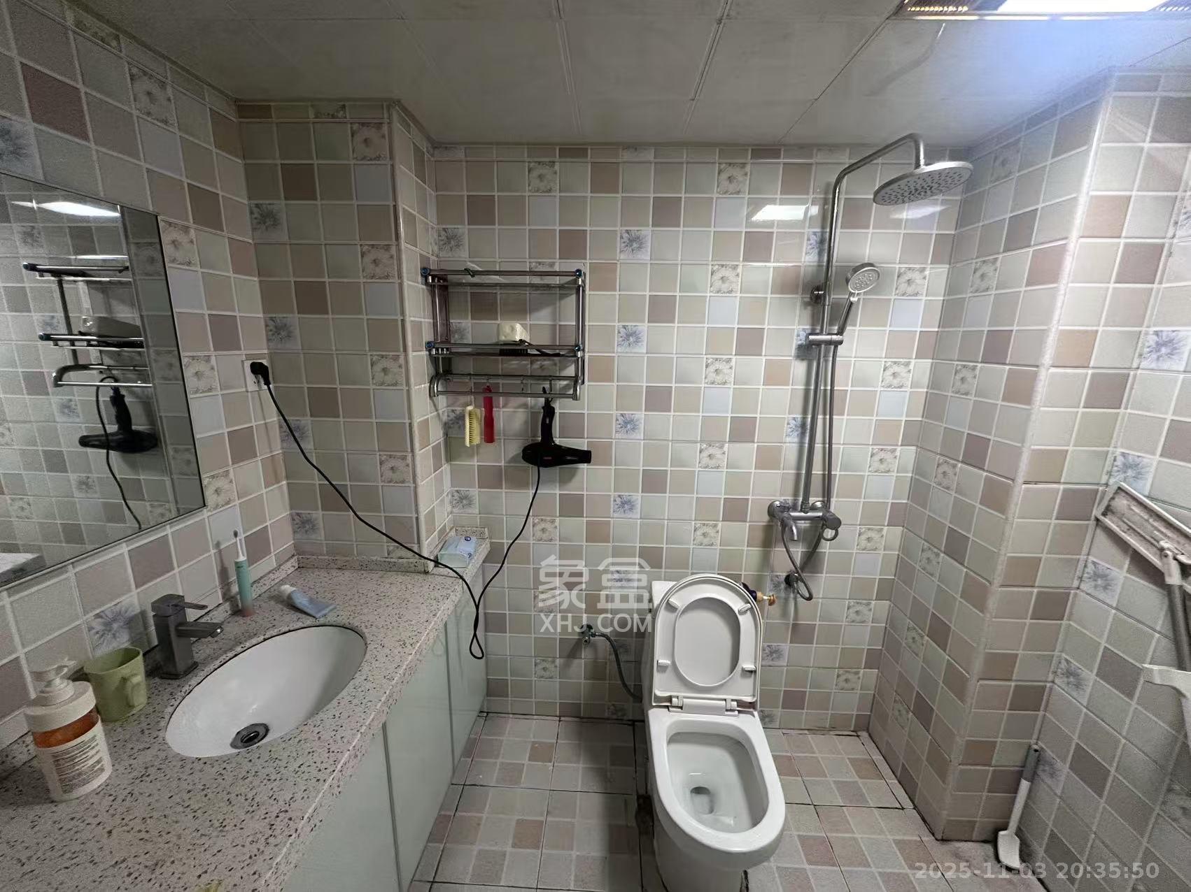 蓝湾国际广场 1室1厅1卫 1500.0元/月 蓝湾国际广场 1室1厅1卫 1500.0元/月室内图