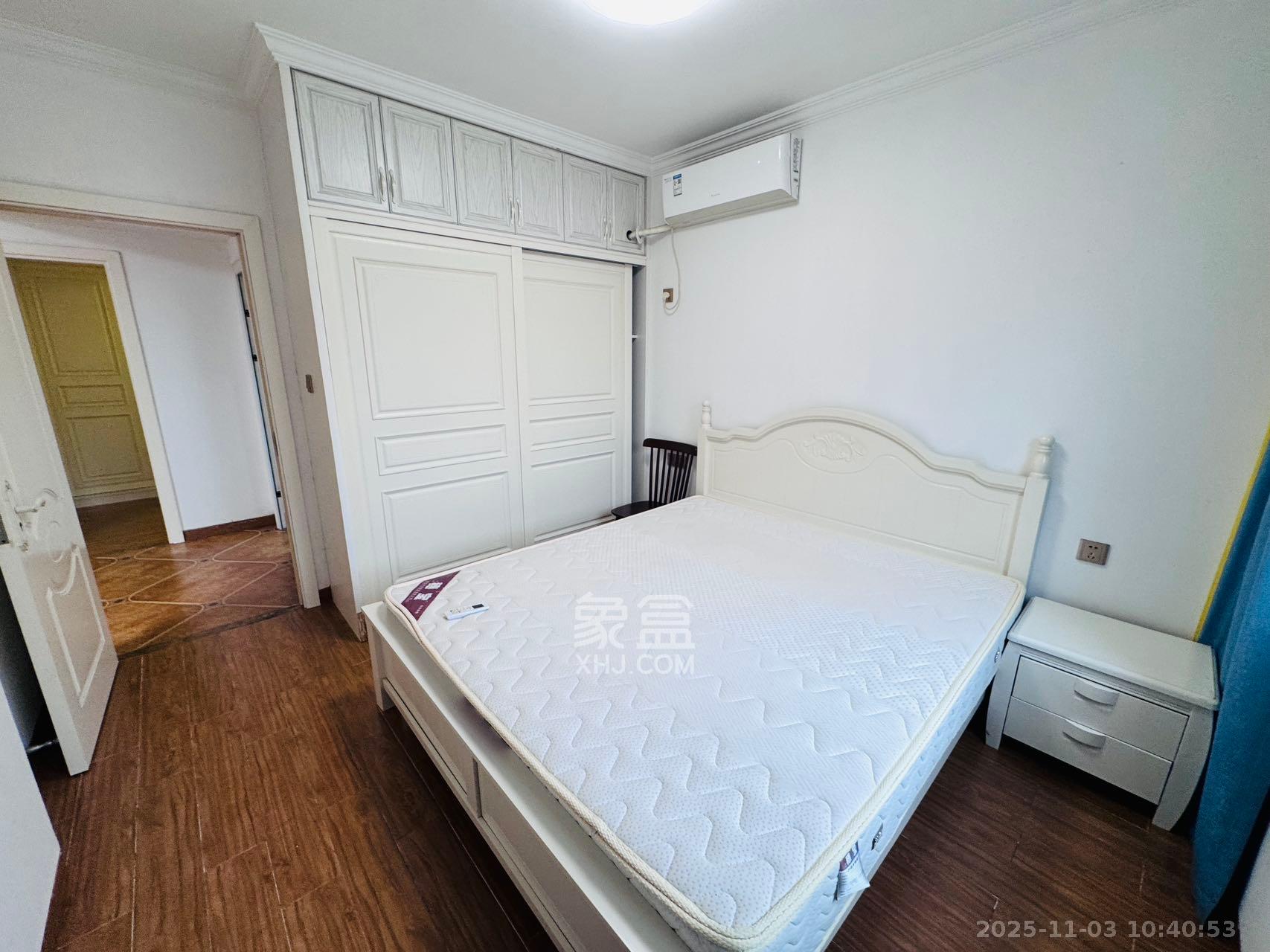 丽发新城  2室2厅1卫    1800.0元/月室内图