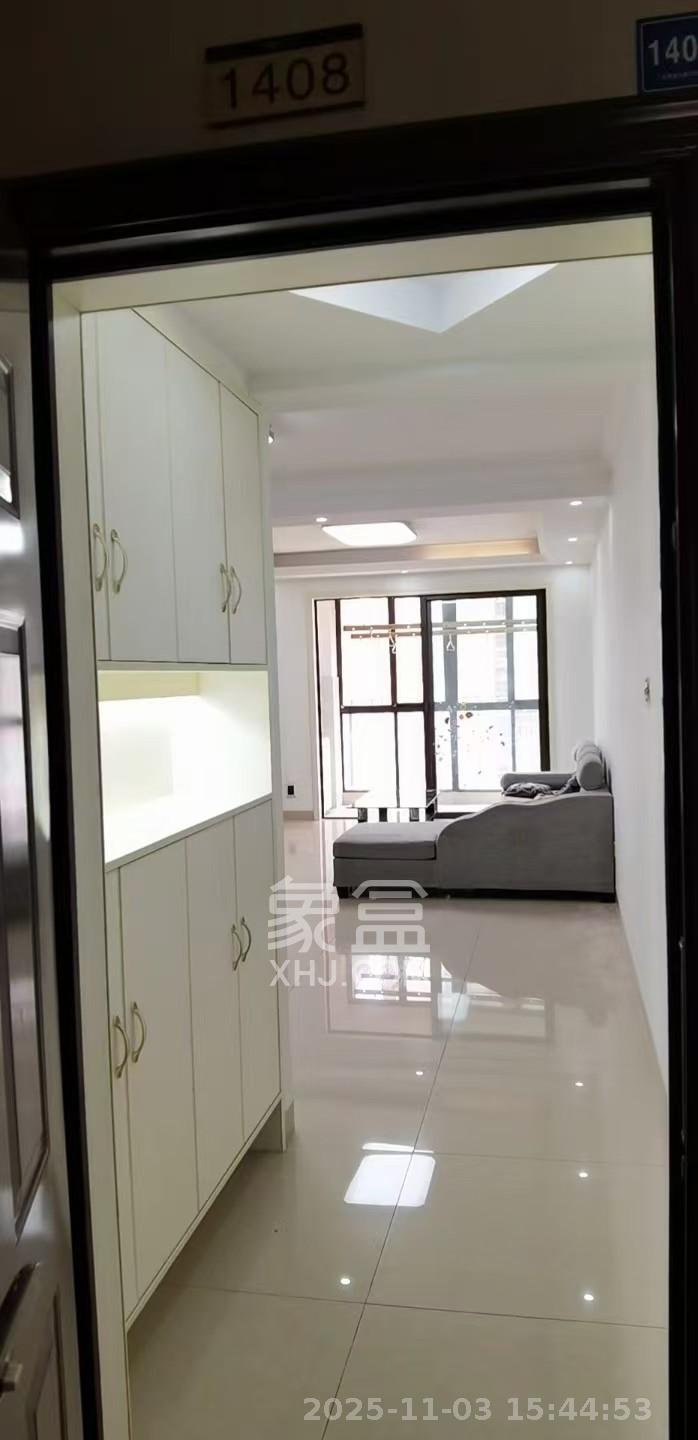 华润凤凰城三期 2室2厅1卫 1800.0元/月 华润凤凰城三期 2室2厅1卫 1800.0元/月室内图