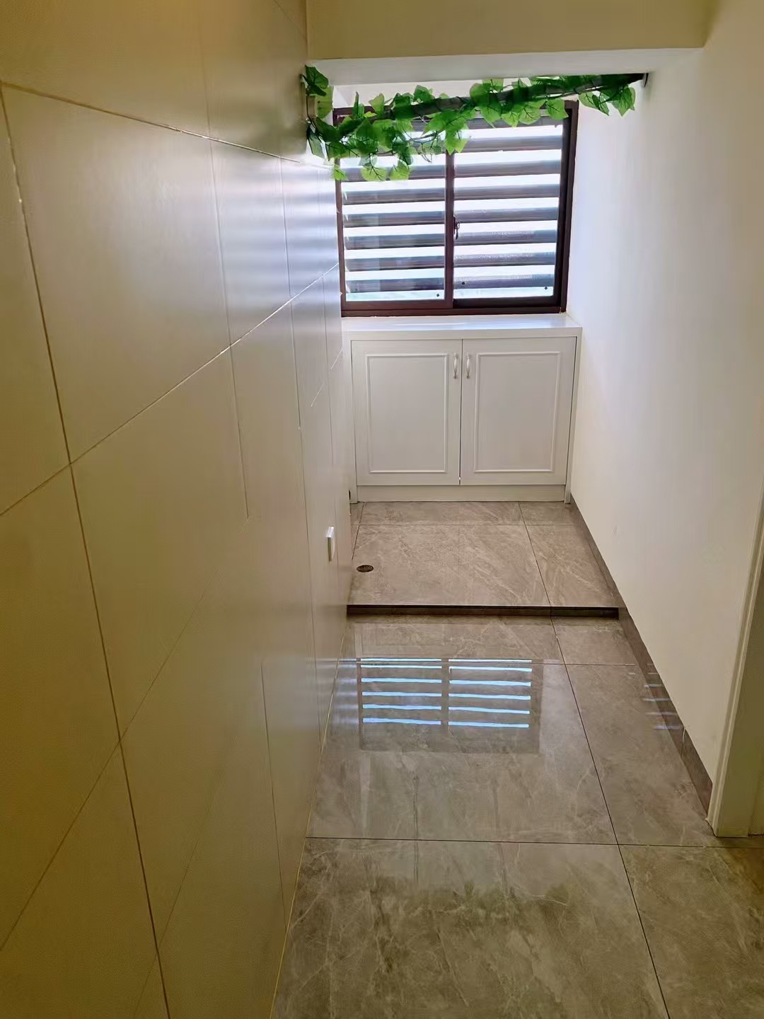 金钟时代城  2室1厅1卫    1700.0元/月室内图