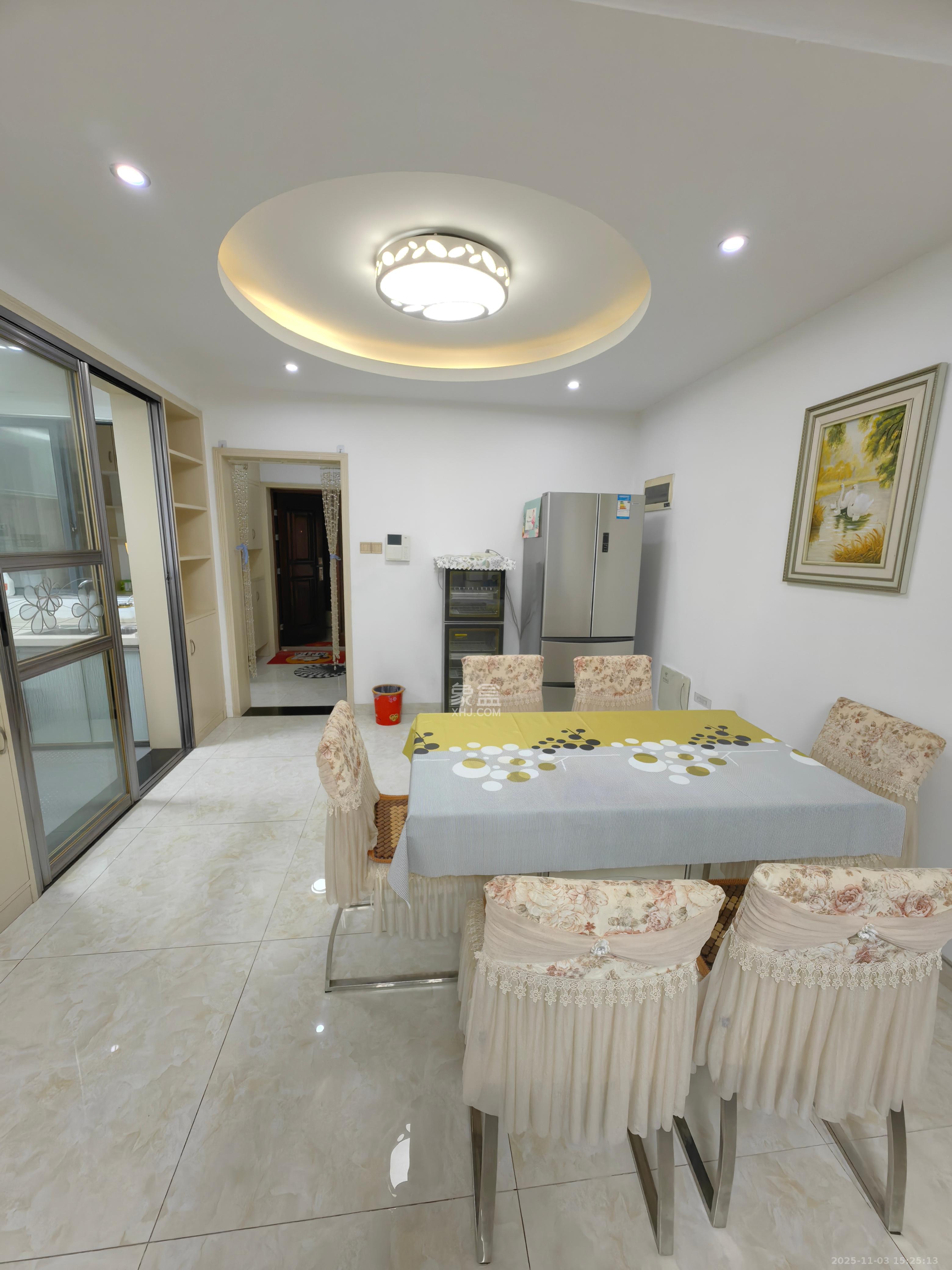 中建芙蓉嘉苑  3室2厅2卫    2800.0元/月室内图