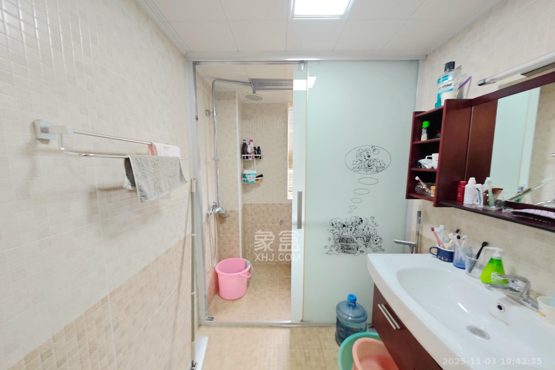 佳天瑞宁花园  3室2厅2卫    140.0万其他