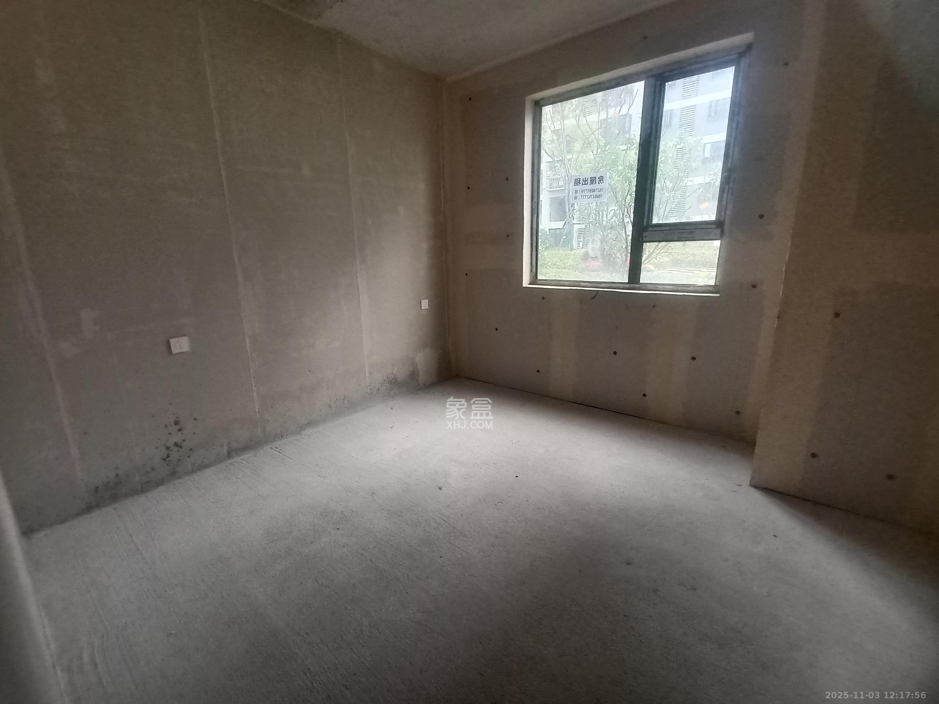 谷山景苑  4室2厅2卫    4000.0元/月室内图