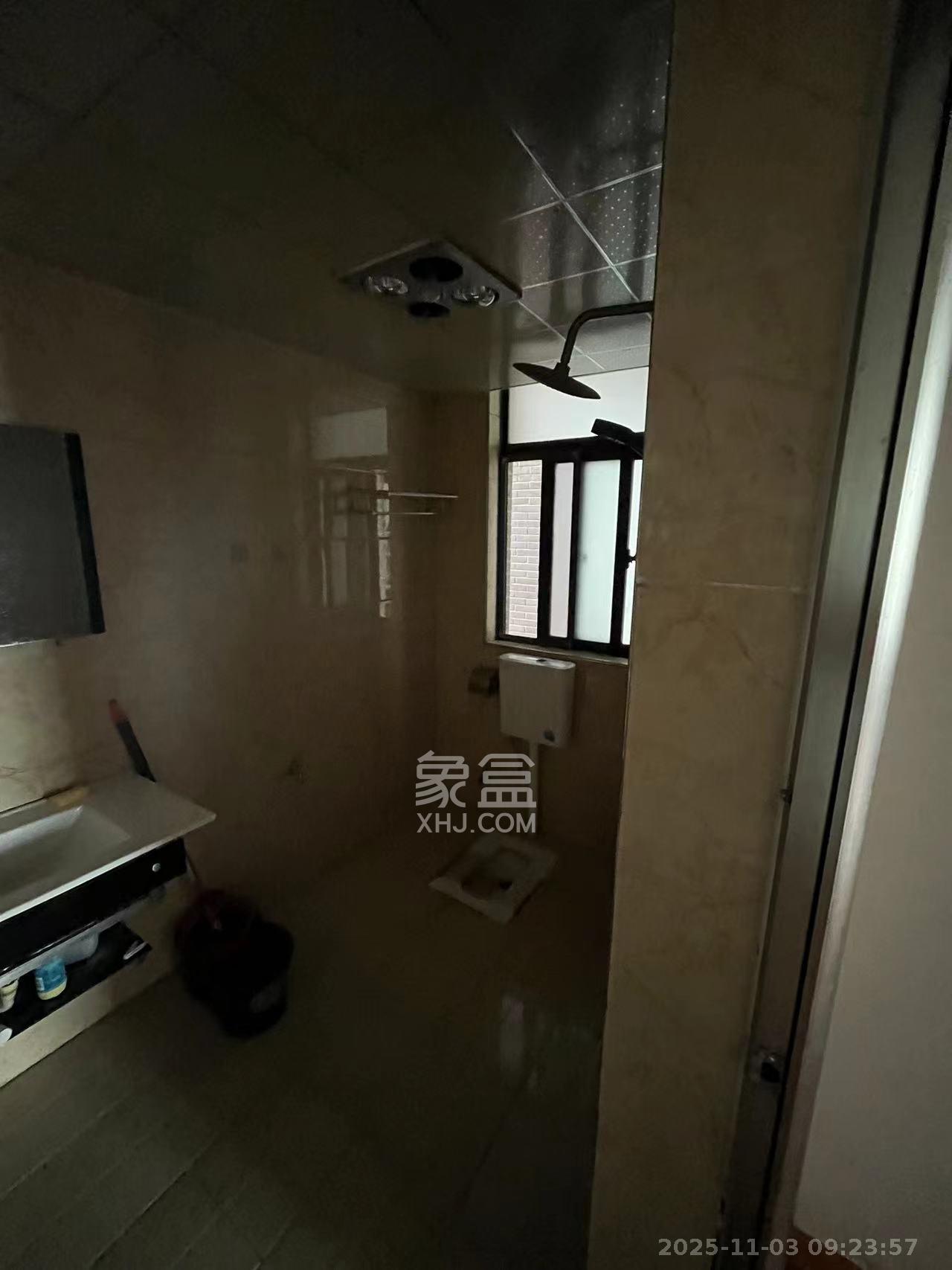 鑫远湘府华城  3室2厅1卫    2500.0元/月室内图