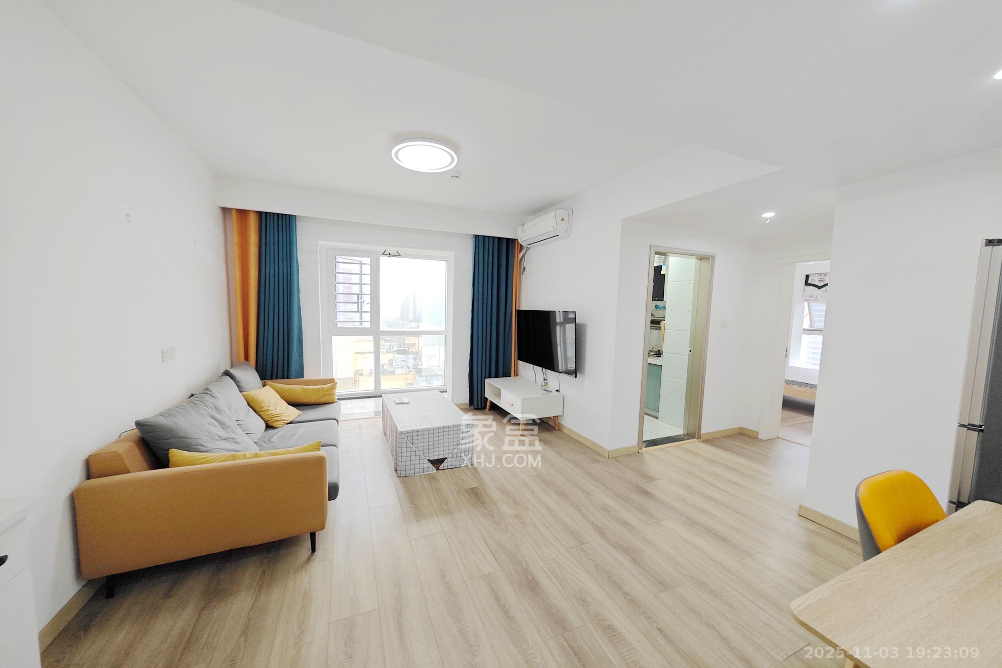 美林美寓 2室1厅1卫 76.0万 美林美寓 2室1厅1卫 76.0万客厅