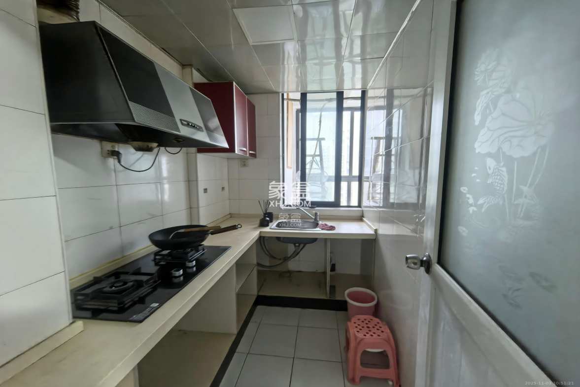 满庭芳小区 1室1厅1卫 1500.0元/月 满庭芳小区 1室1厅1卫 1500.0元/月室内图