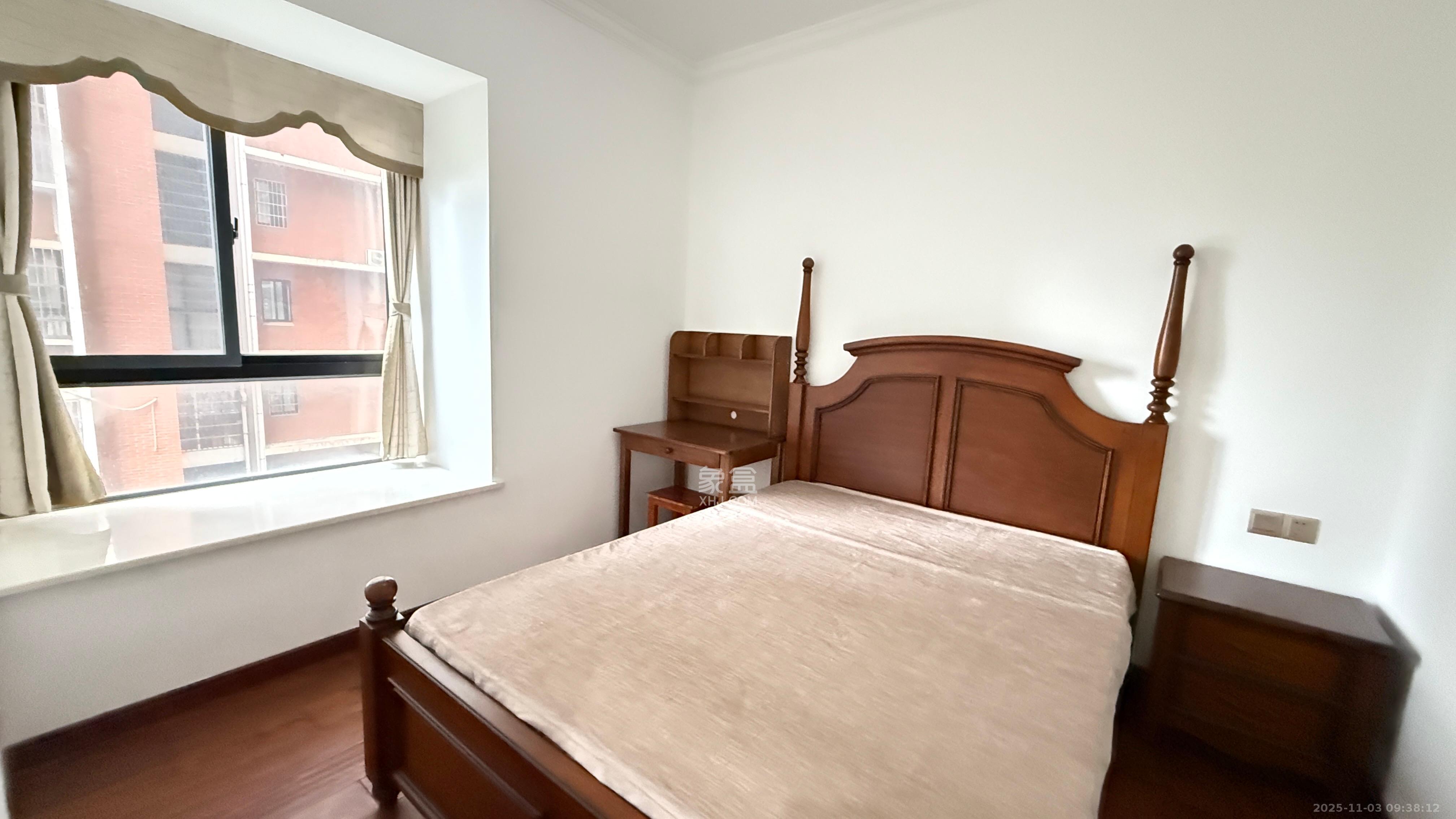 盛世景园  3室2厅1卫    43.8万客厅