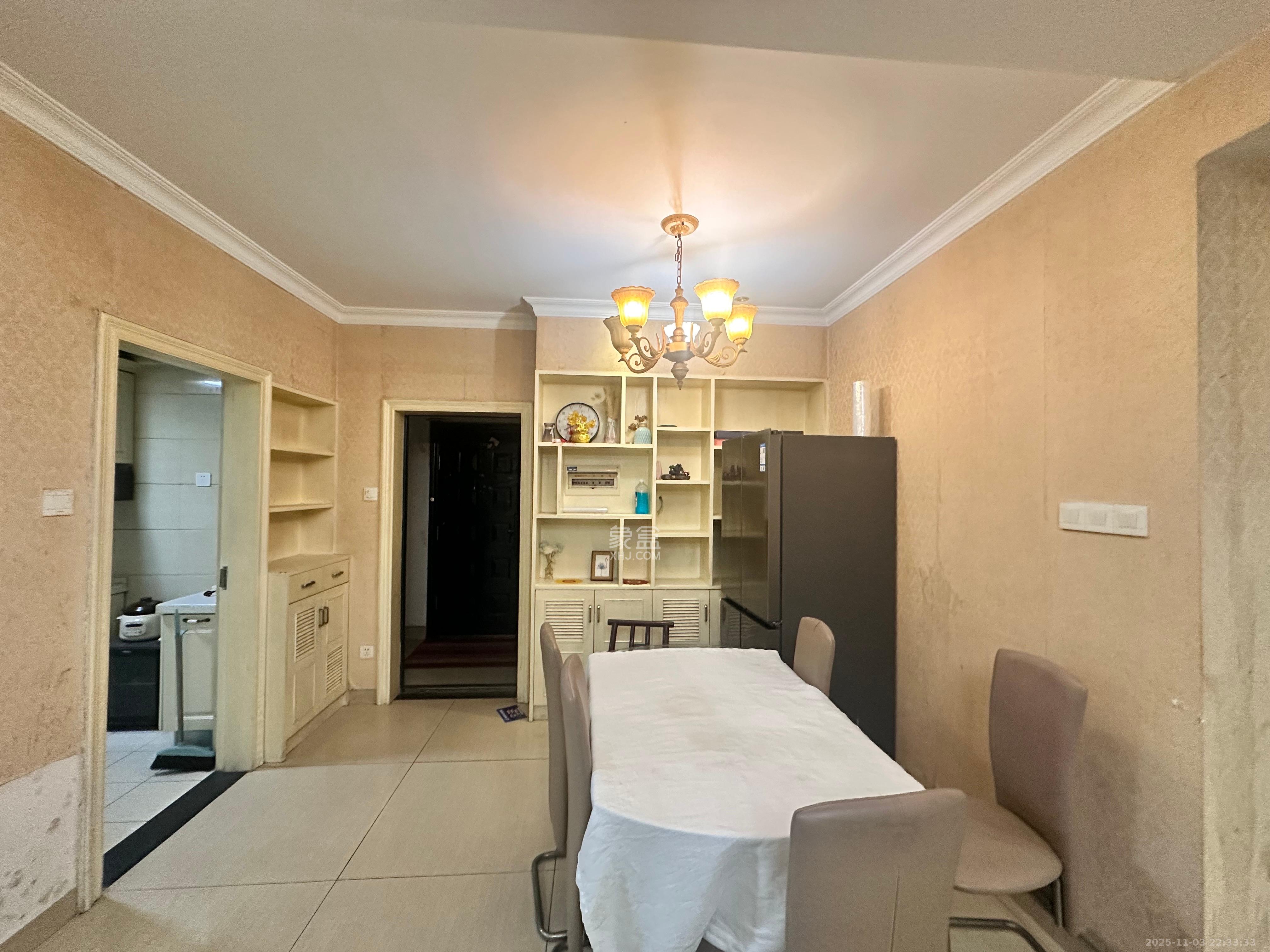 尚都花园城 3室2厅1卫 1580.0元/月 尚都花园城 3室2厅1卫 1580.0元/月室内图