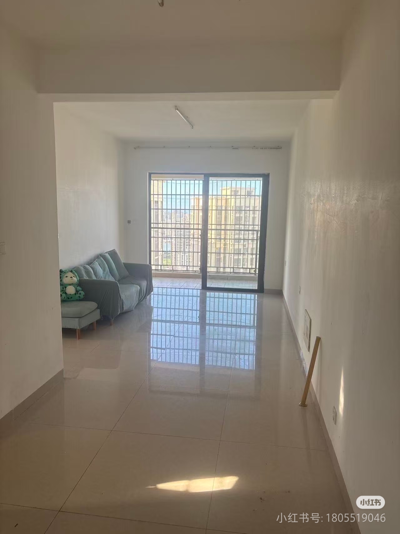 滨海新城Y11块地（滨海佳园）  3室1厅1卫    2400.0元/月