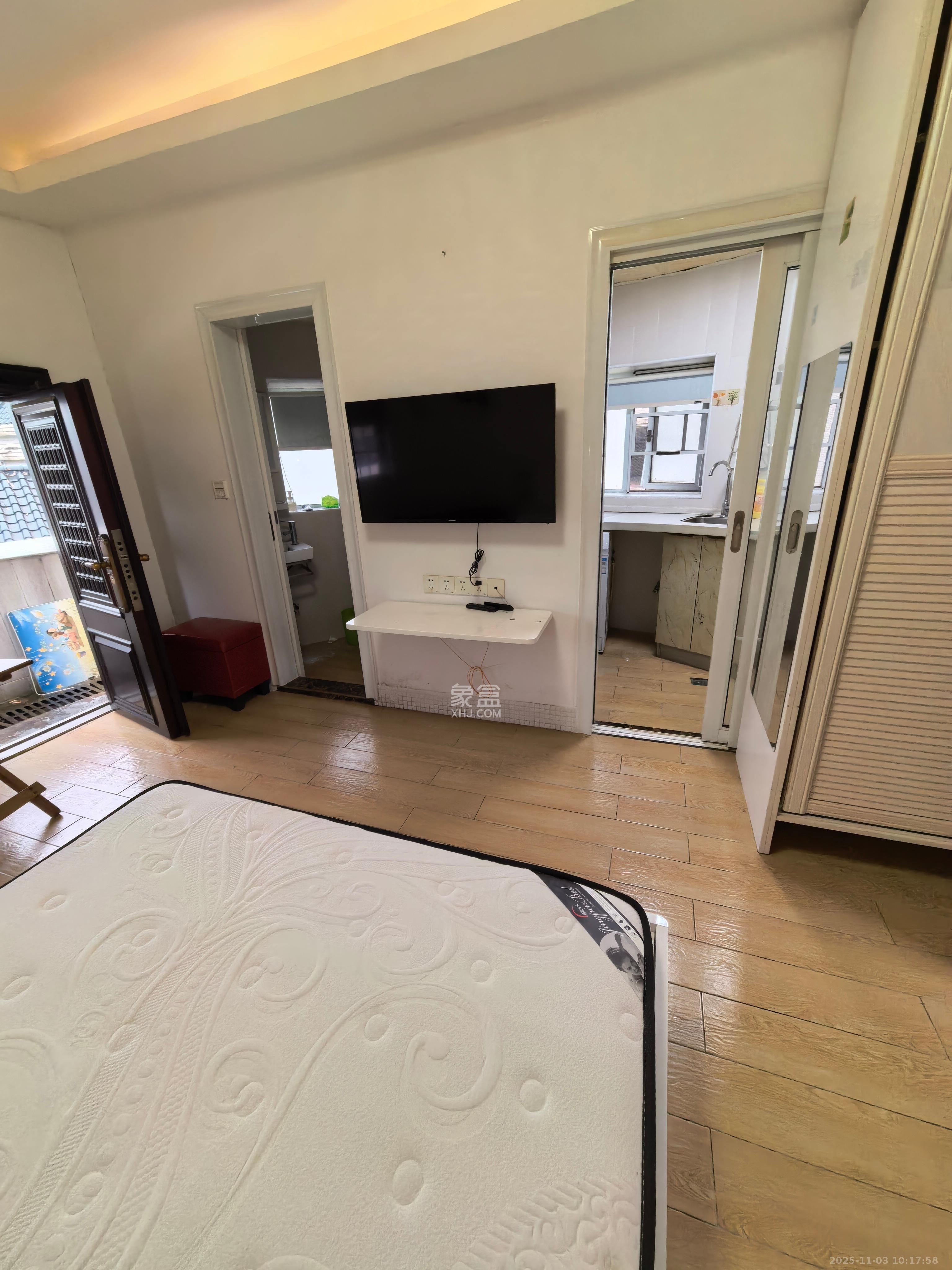 左岸春天 1室1厅1卫 1000.0元/月 左岸春天 1室1厅1卫 1000.0元/月室内图