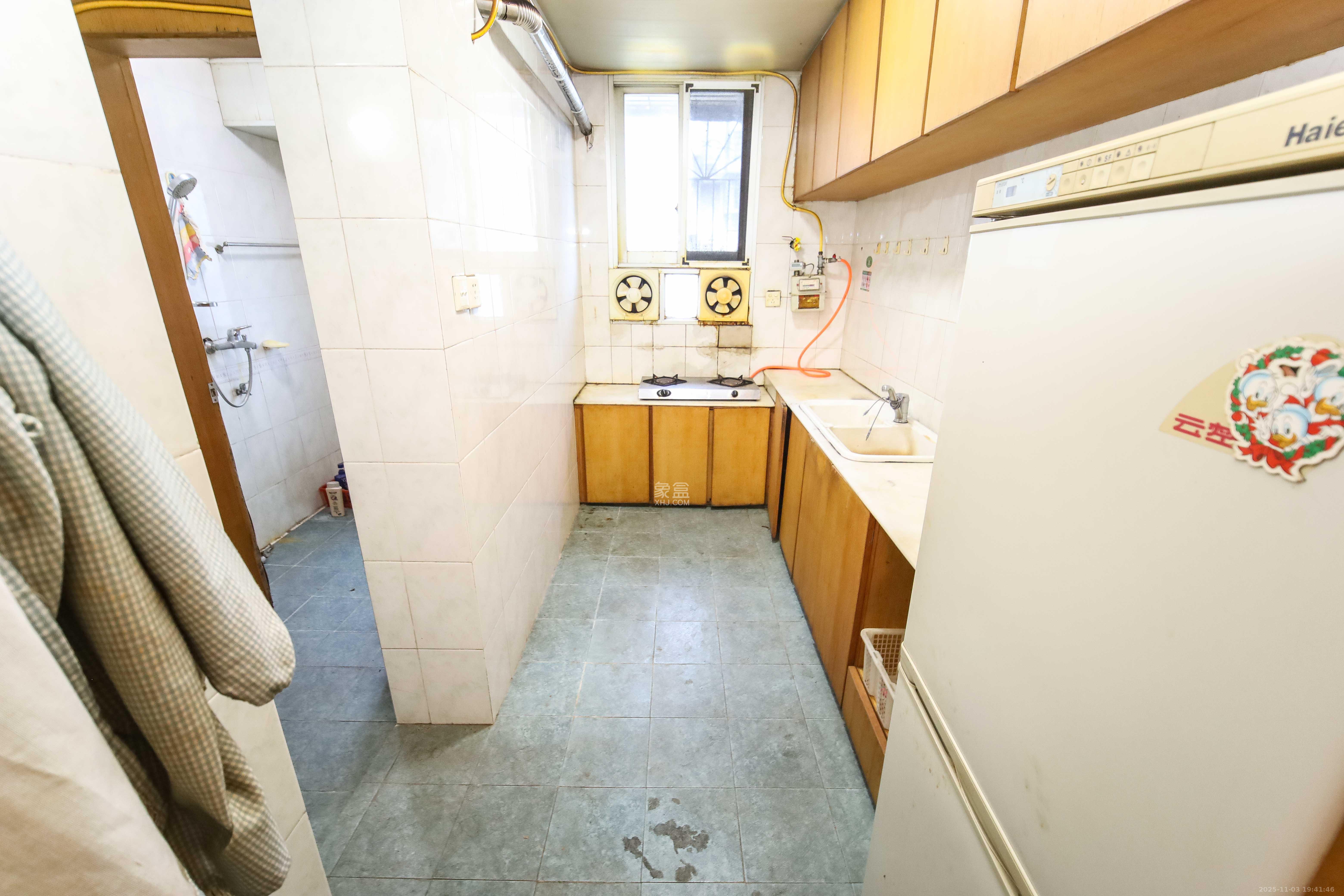 环达公寓 3室2厅1卫 56.0万 环达公寓 3室2厅1卫 56.0万厨房