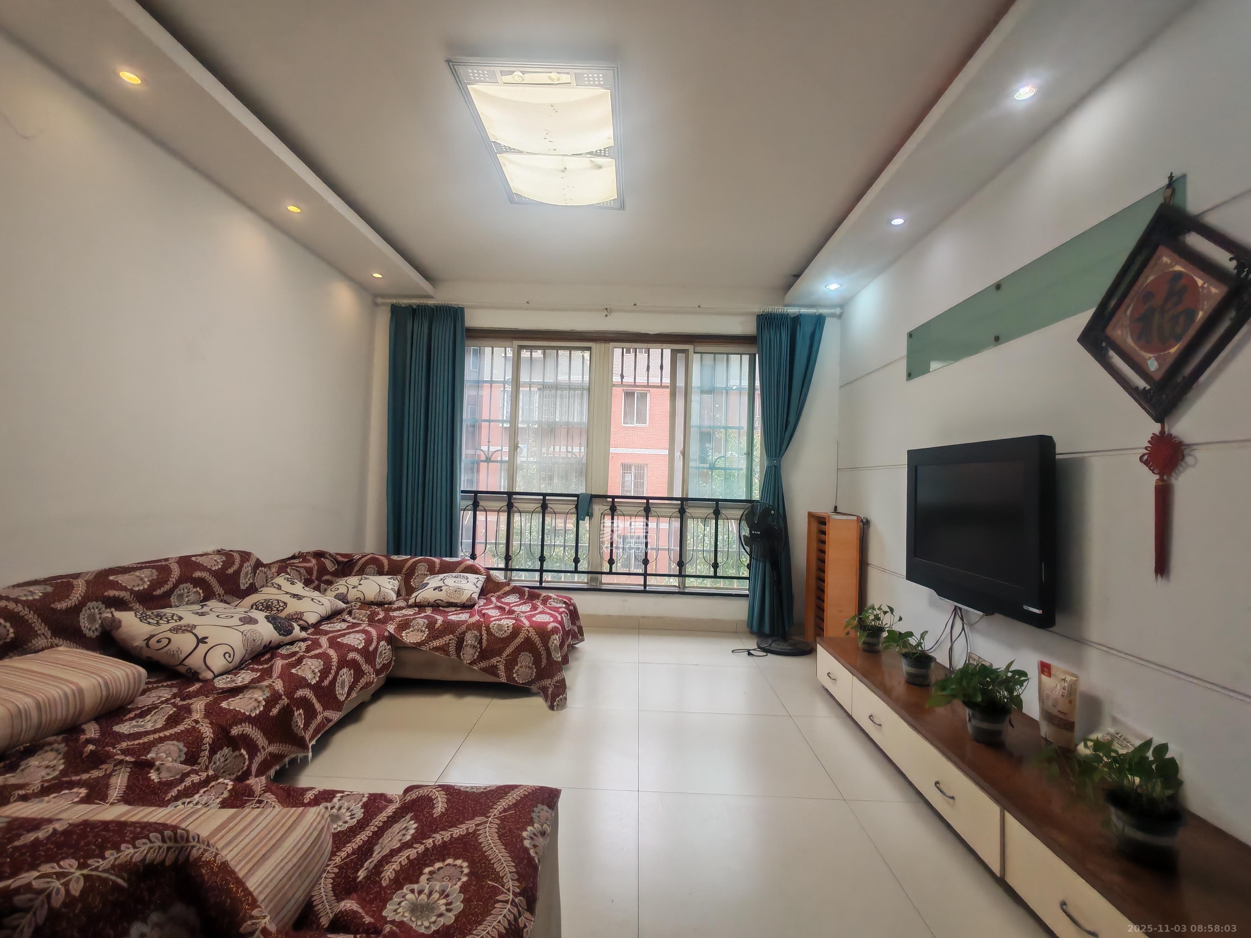 东城名苑 3室2厅2卫 1500.0元/月 东城名苑 3室2厅2卫 1500.0元/月室内图