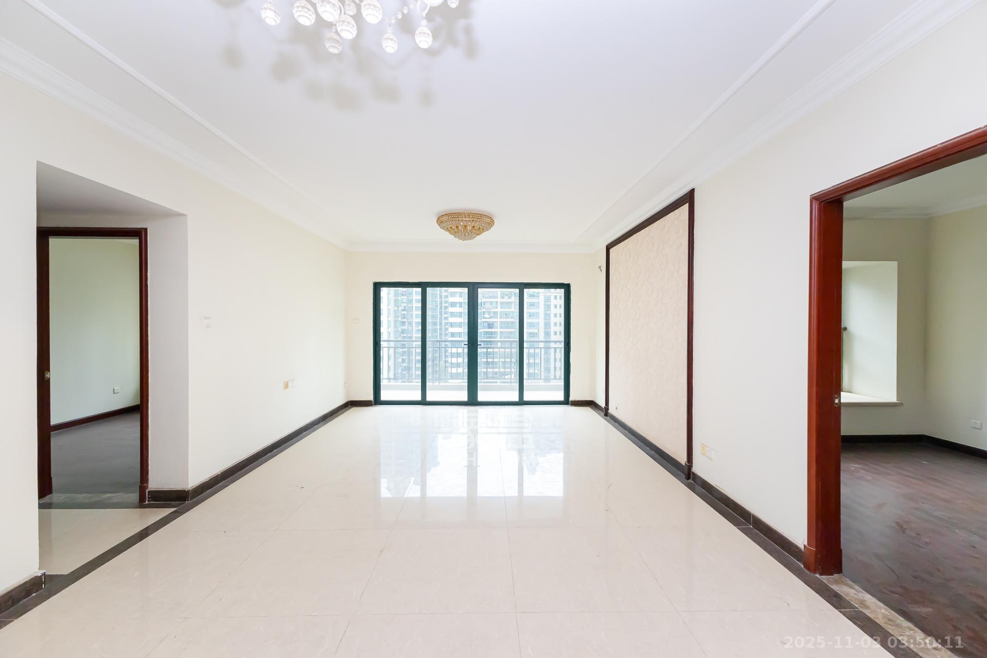 恒大名都  4室2厅2卫    83.0万