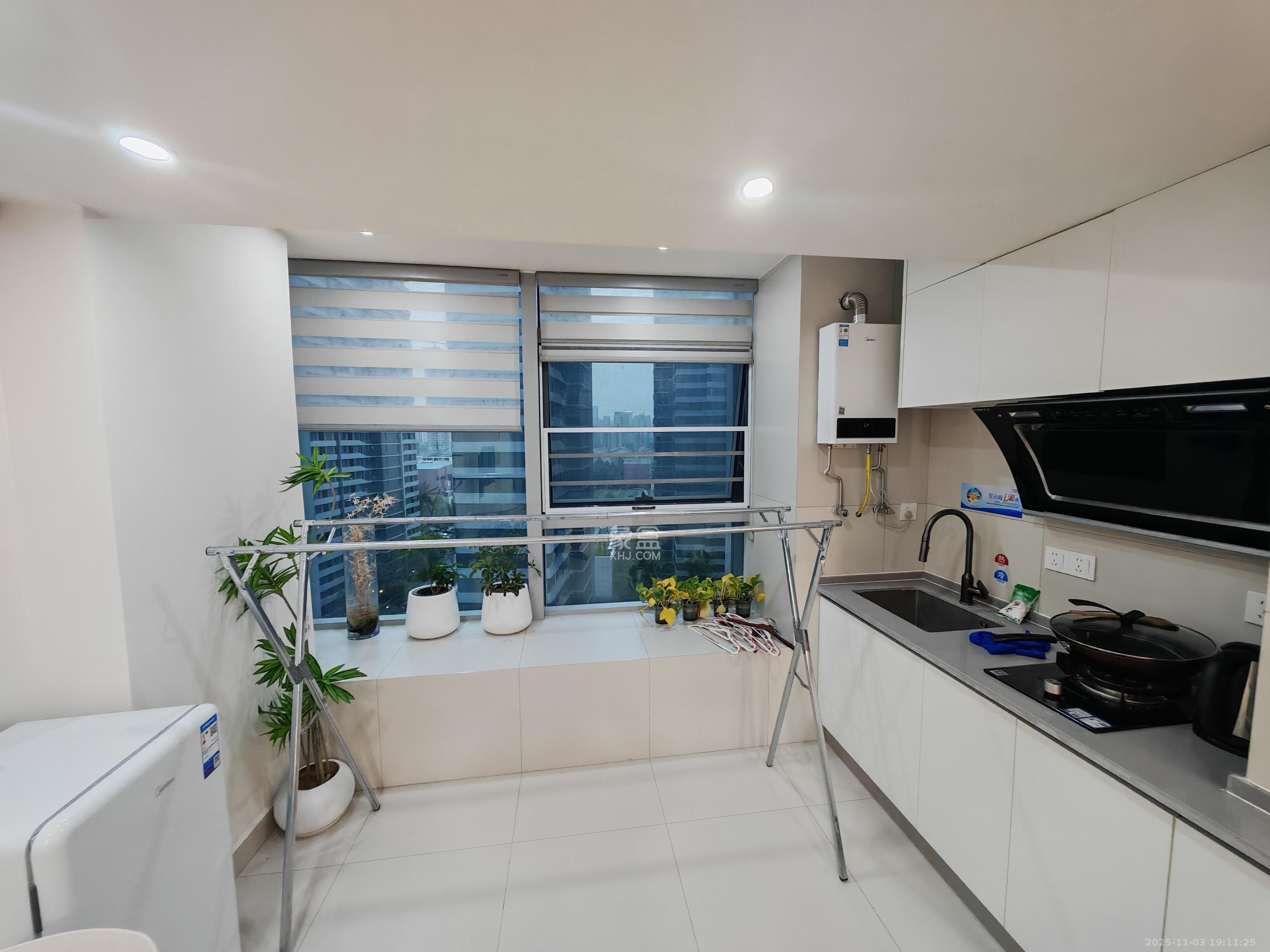 复地滨江金融中心  2室1厅1卫    2500.0元/月室内图