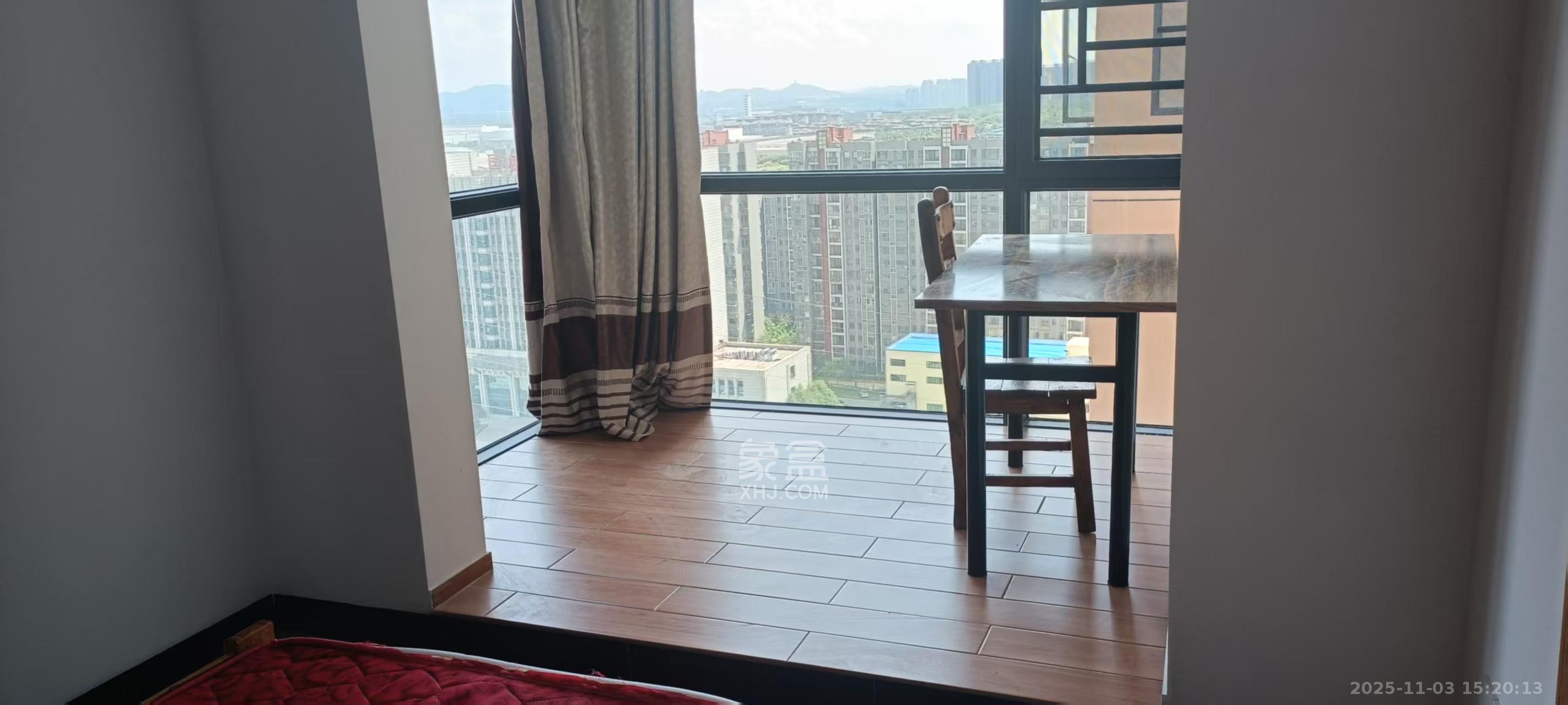 九华城果 4室2厅2卫 600.0元/月 九华城果 4室2厅2卫 600.0元/月室内图