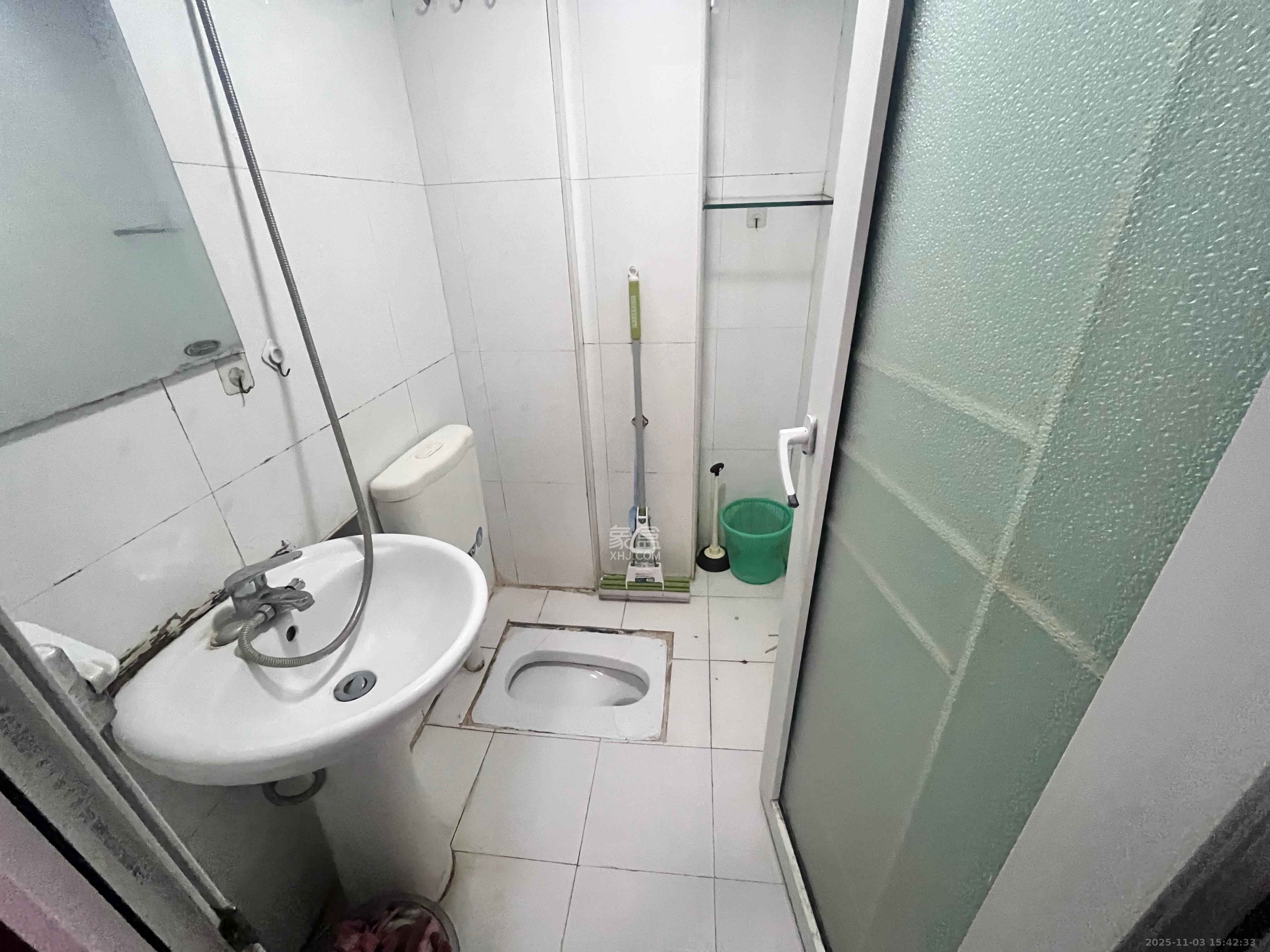 谋房博客(博客天街)  1室1厅1卫    1400.0元/月室内图