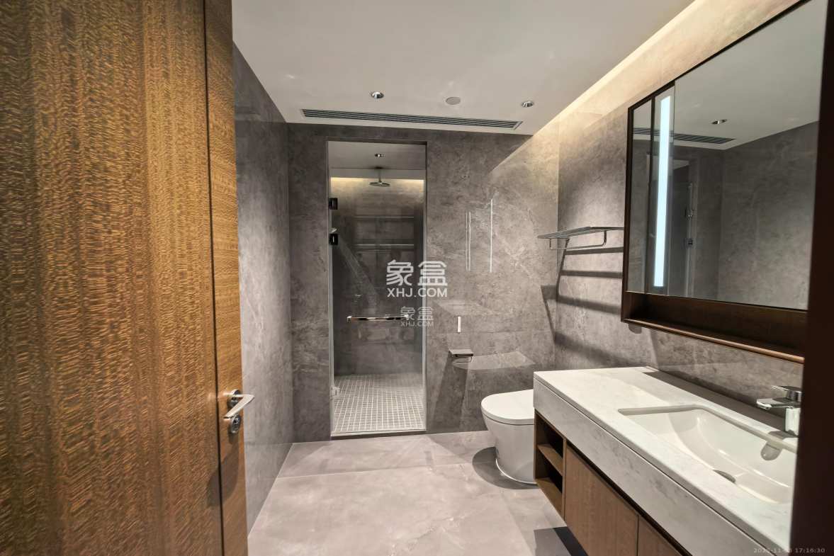 运达中央广场三期 4室2厅3卫 14000.0元/月 运达中央广场三期 4室2厅3卫 14000.0元/月室内图