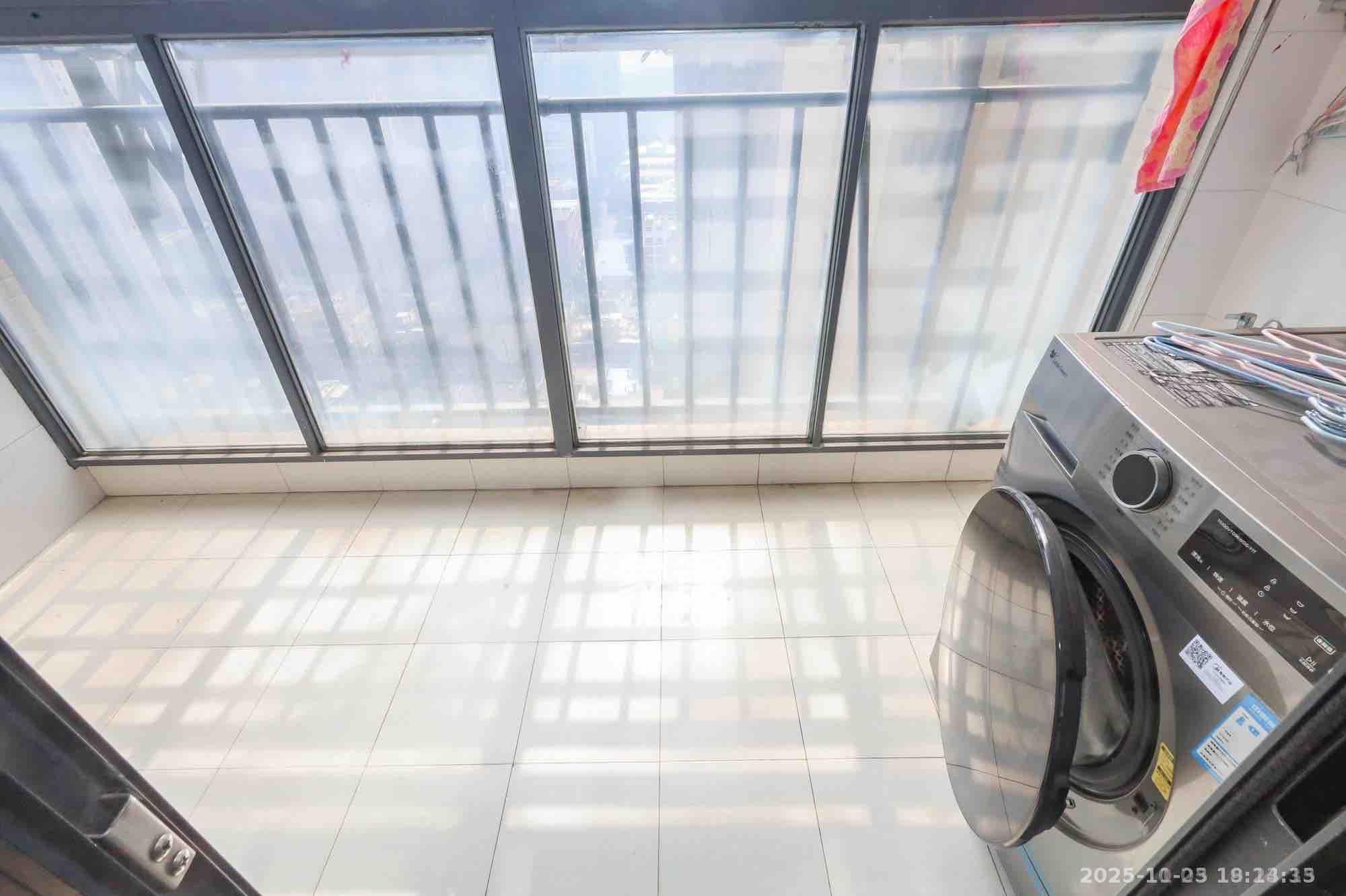 钰龙天下一期  3室2厅2卫    3500.0元/月室内图