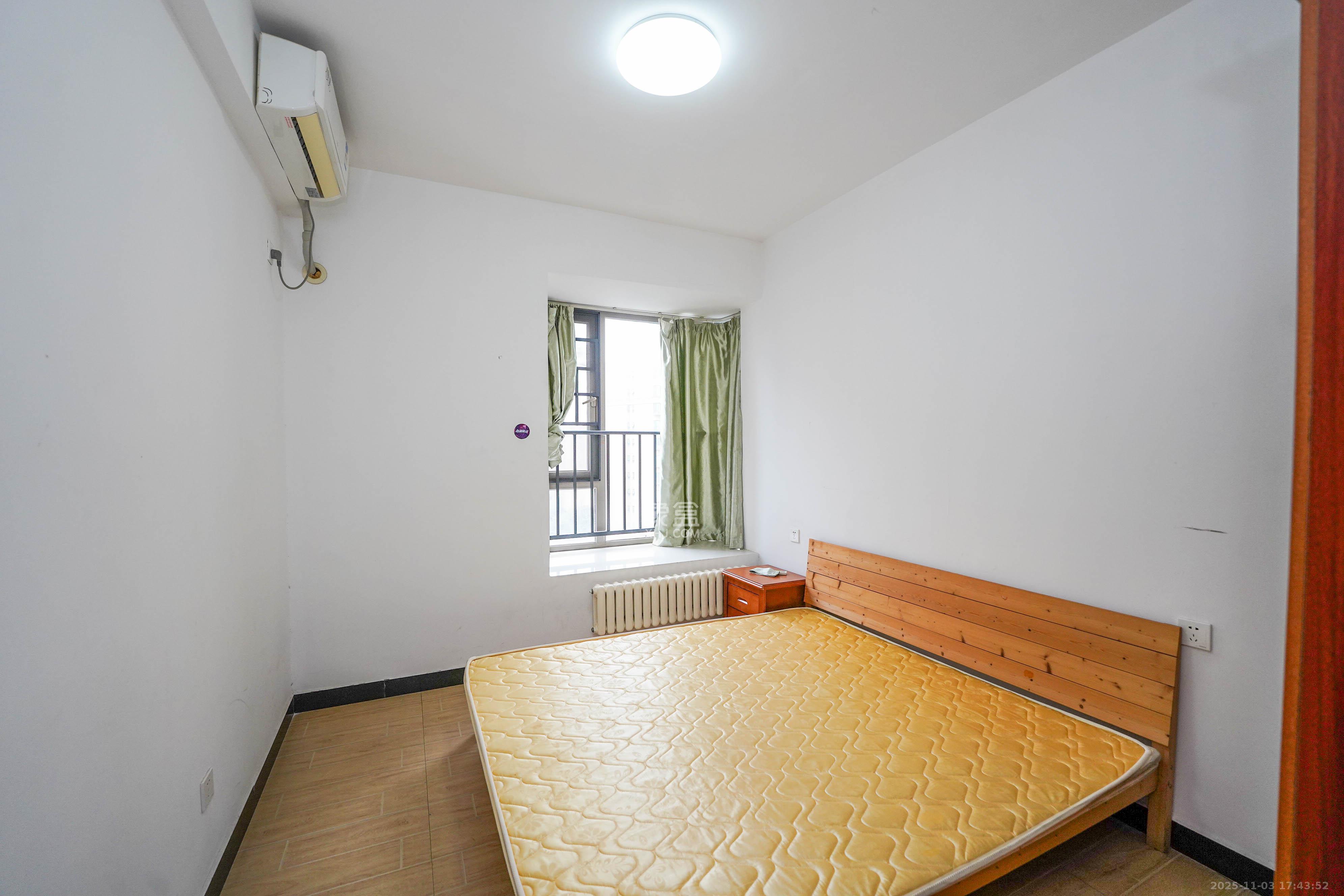 怡海星城 2室2厅1卫 35.8万 怡海星城 2室2厅1卫 35.8万卧室