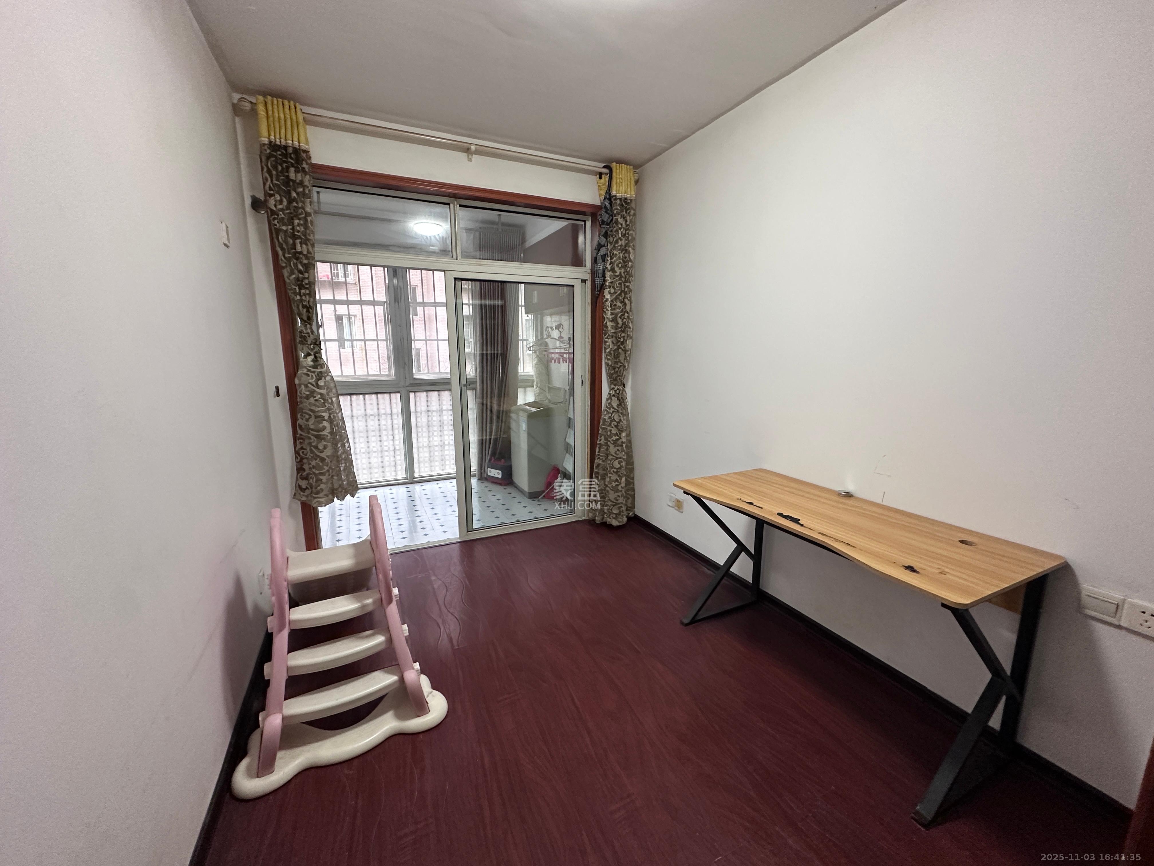 桔洲新苑（桔洲印象）  3室2厅1卫    1600.0元/月室内图