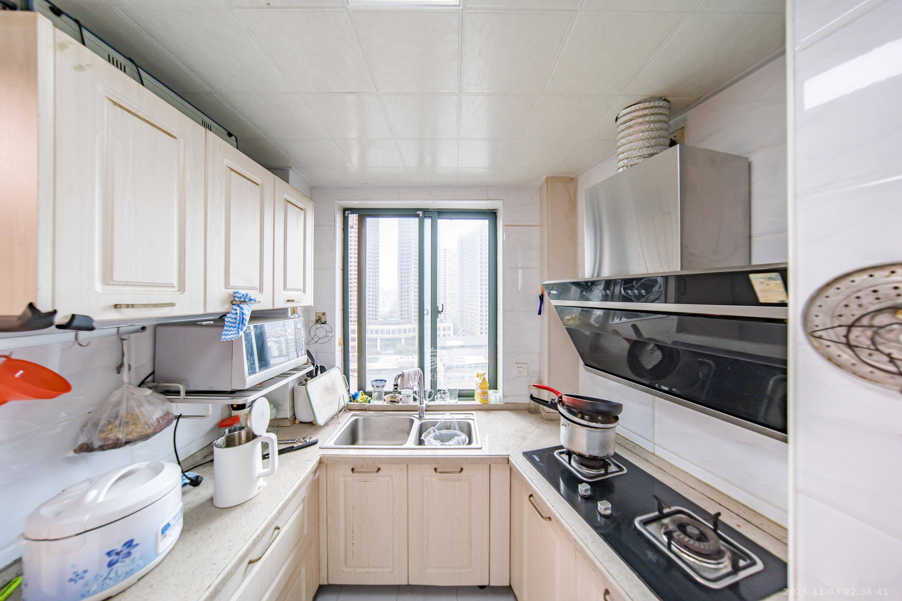 才子佳苑一期/二期  3室2厅2卫    98.0万厨房